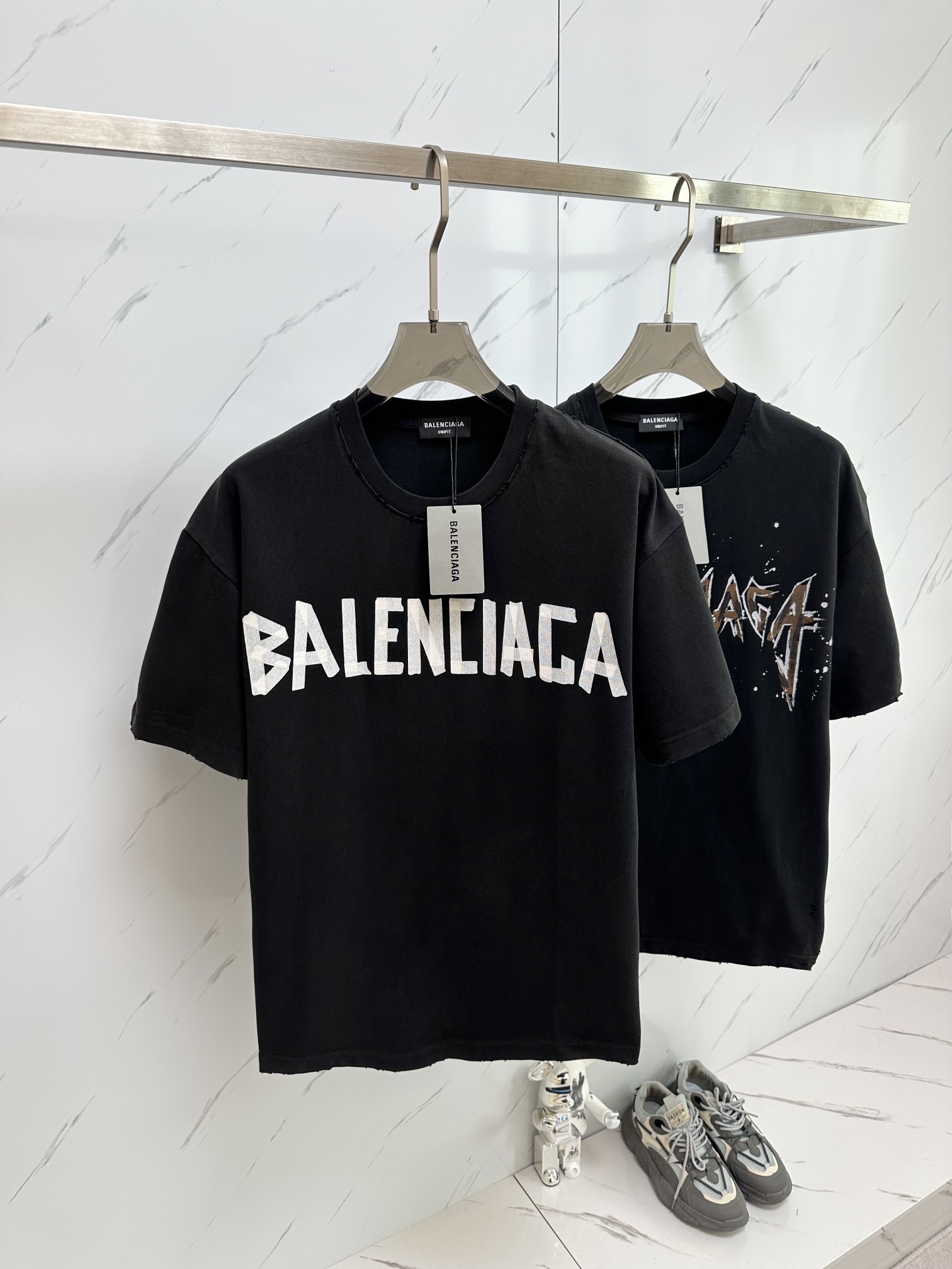 Balenciaga Luxury
 Clothing T-Shirt Unisex Spring/Summer Collection Short Sleeve