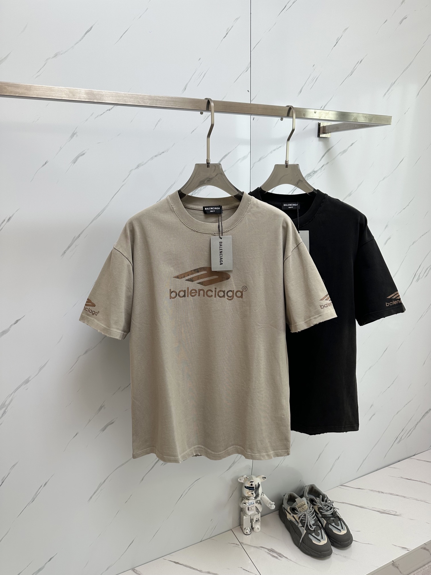 Balenciaga Clothing T-Shirt Unisex Spring/Summer Collection Short Sleeve