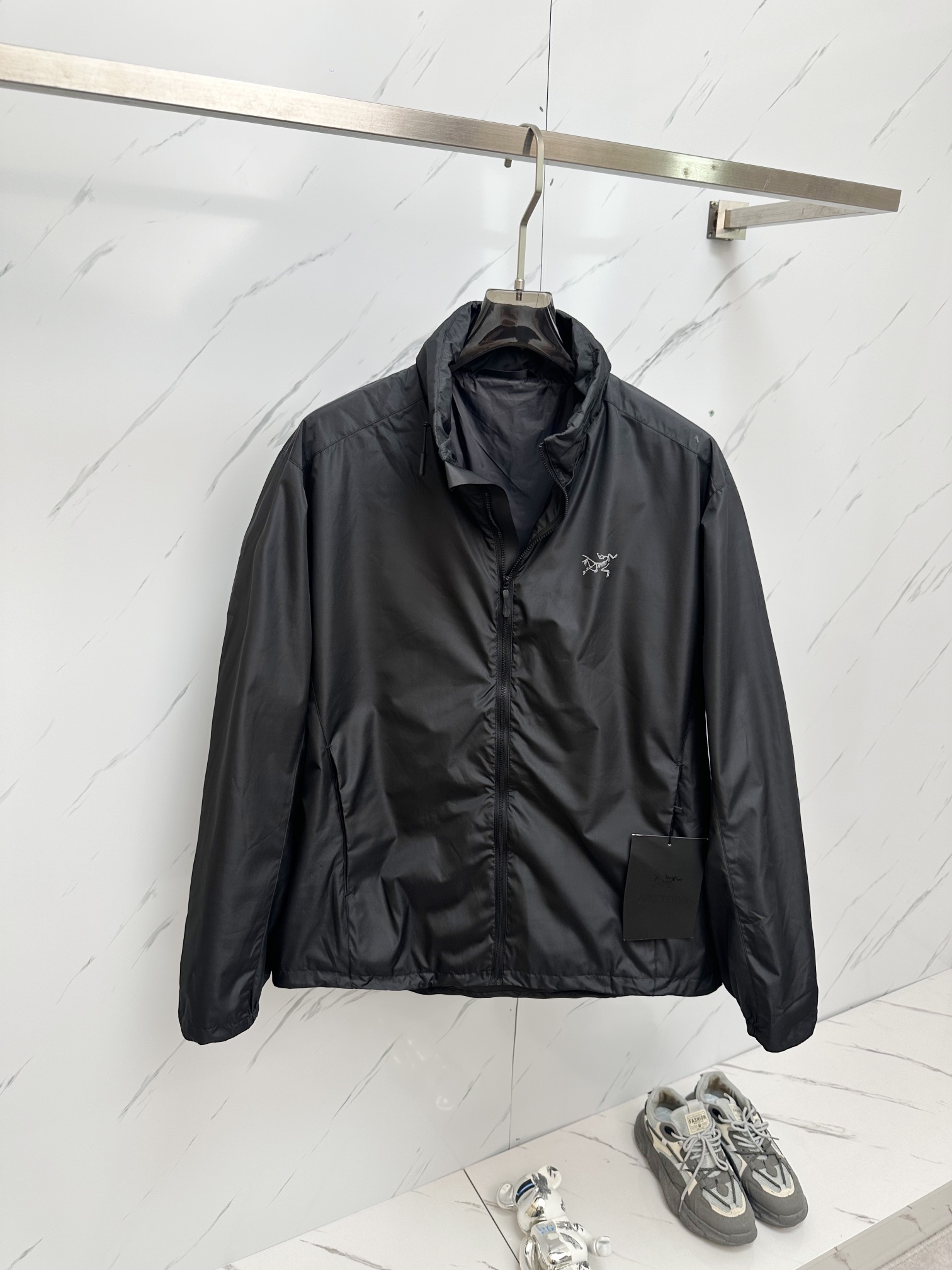 NO:133146,New autumn and winter jackets Original 1:1 custom hardware accessories are fully imported and customized. Welcome to counter comparison. Super soft Super heavy fabrics have a perfect fit. Pay attention to the super comfortable fabric. Exclusive model. Non-market goods. Same size for men and women. 48-56,,jackets & coats,alexander wang19860909秋冬新款夹克 原版1:1订制五金配件全进口原版定制 欢迎专柜对比 超柔软 超级重面料做工杠杠的版型完美 注意面料超舒服 独家款 非市场货 男女同款尺码 48—56,,jackets & coats,alexander wang,Men's clothing