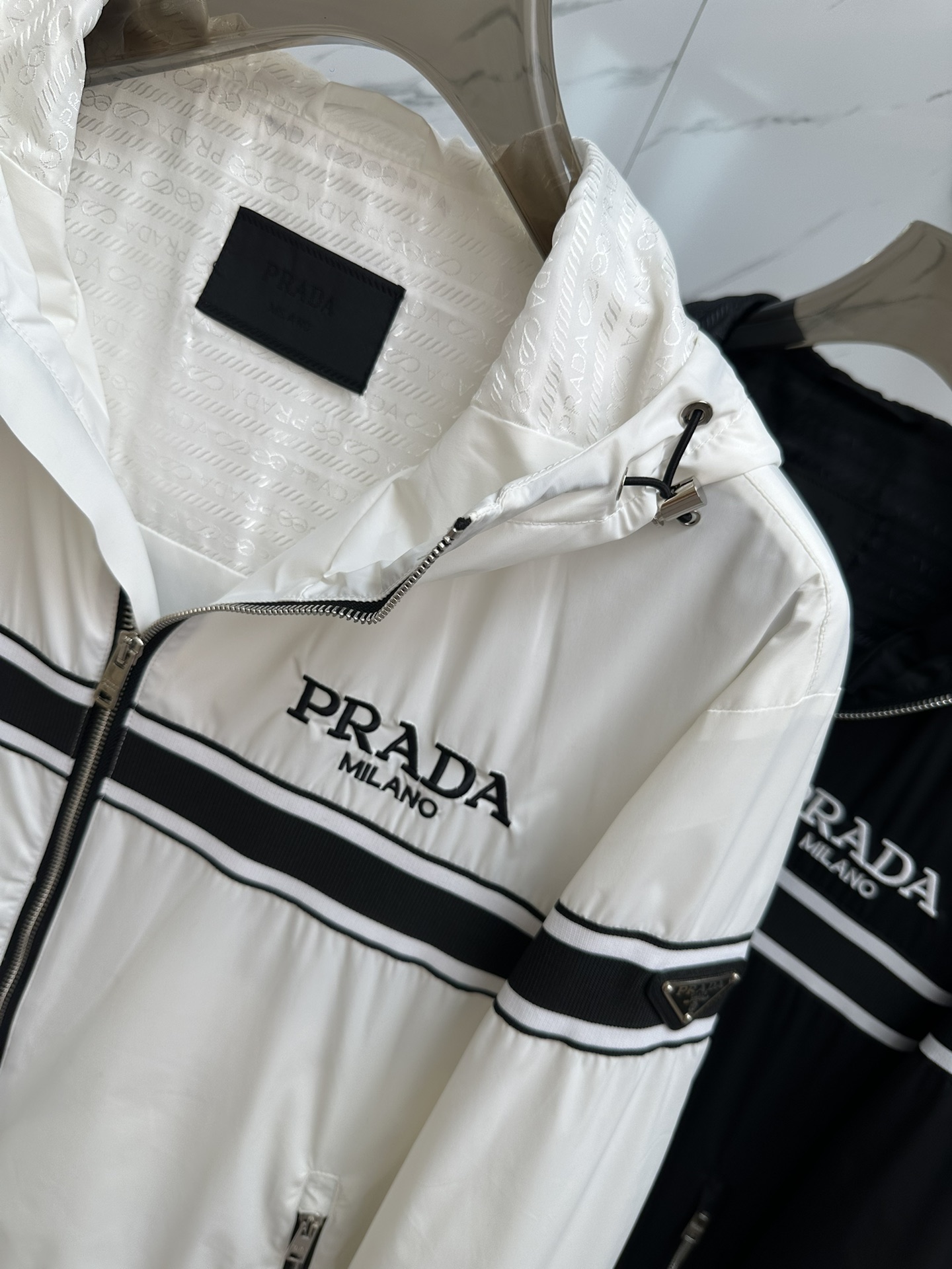 PRADA2024秋冬新款棉服夹克原版1:1订制五金配件全进口原版定制欢迎专柜对比超柔软超级重工面料做工