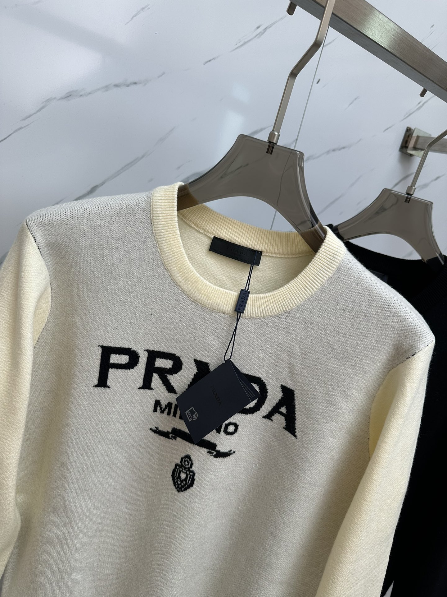 PRADA2024新款秋冬针织毛衣进口针织羊毛精心打造！手感非常柔软专柜原版定制三标齐全码数M2XL