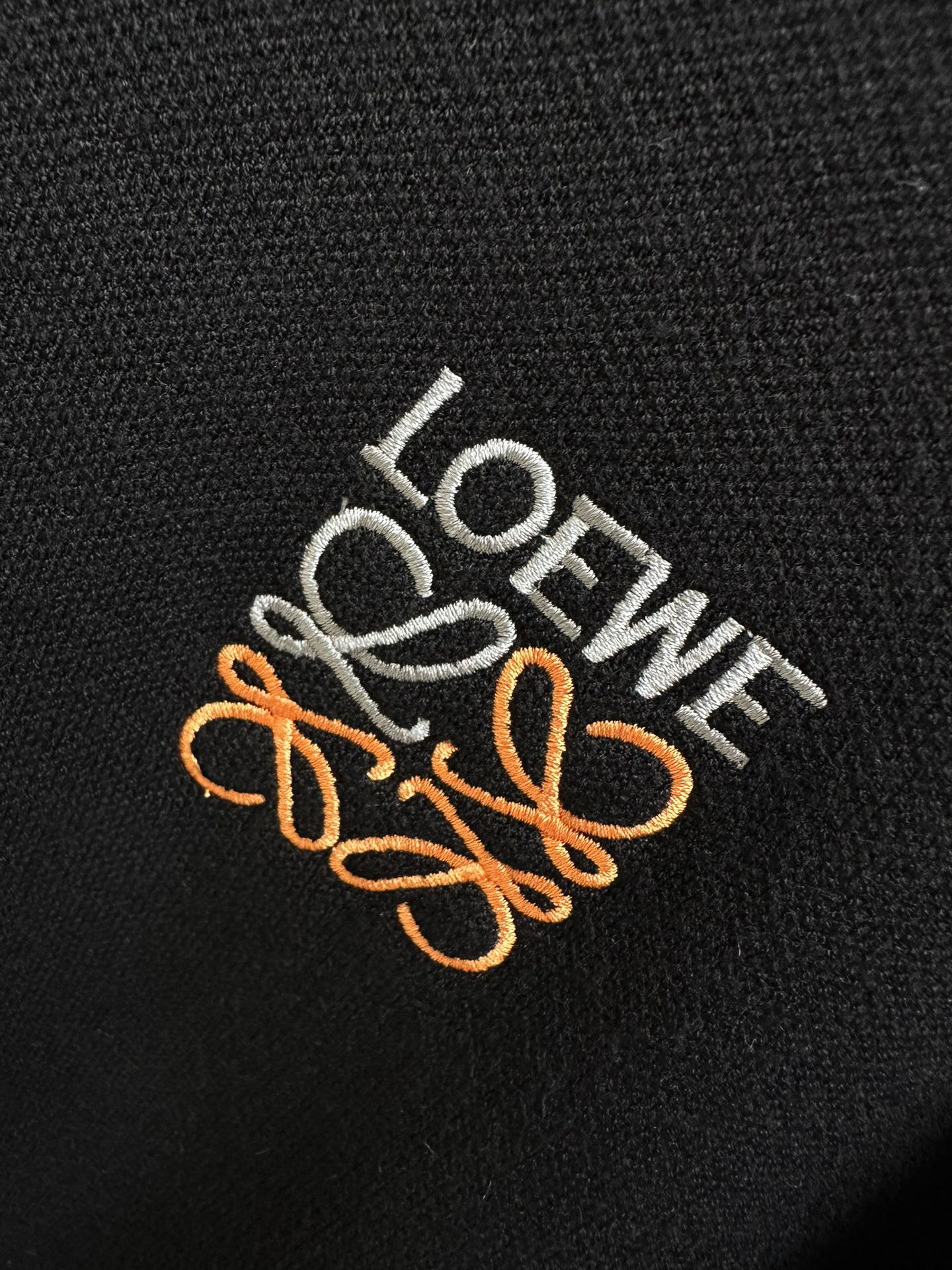 LOEWE2024新款秋冬针织毛衣进口针织羊毛精心打造！手感非常柔软专柜原版定制三标齐全码数M3XL