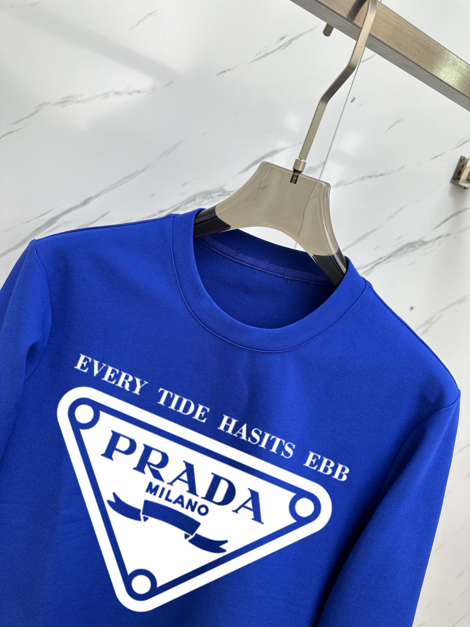 PRADA2024秋冬新款男女同款长袖卫衣最新款全网独家首上！！既经典有时尚百搭谁不爱啊将经典再次展现非