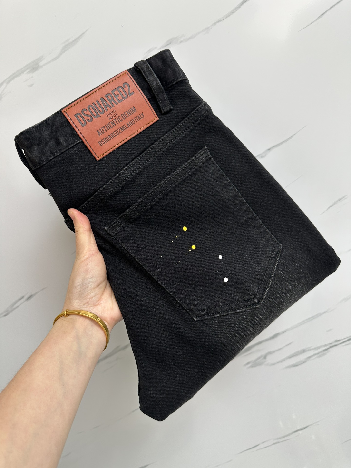Vaqueros Dsquared2 Originales: Diseño Exclusivo, Máxima Calidad y Estilo Urbano
