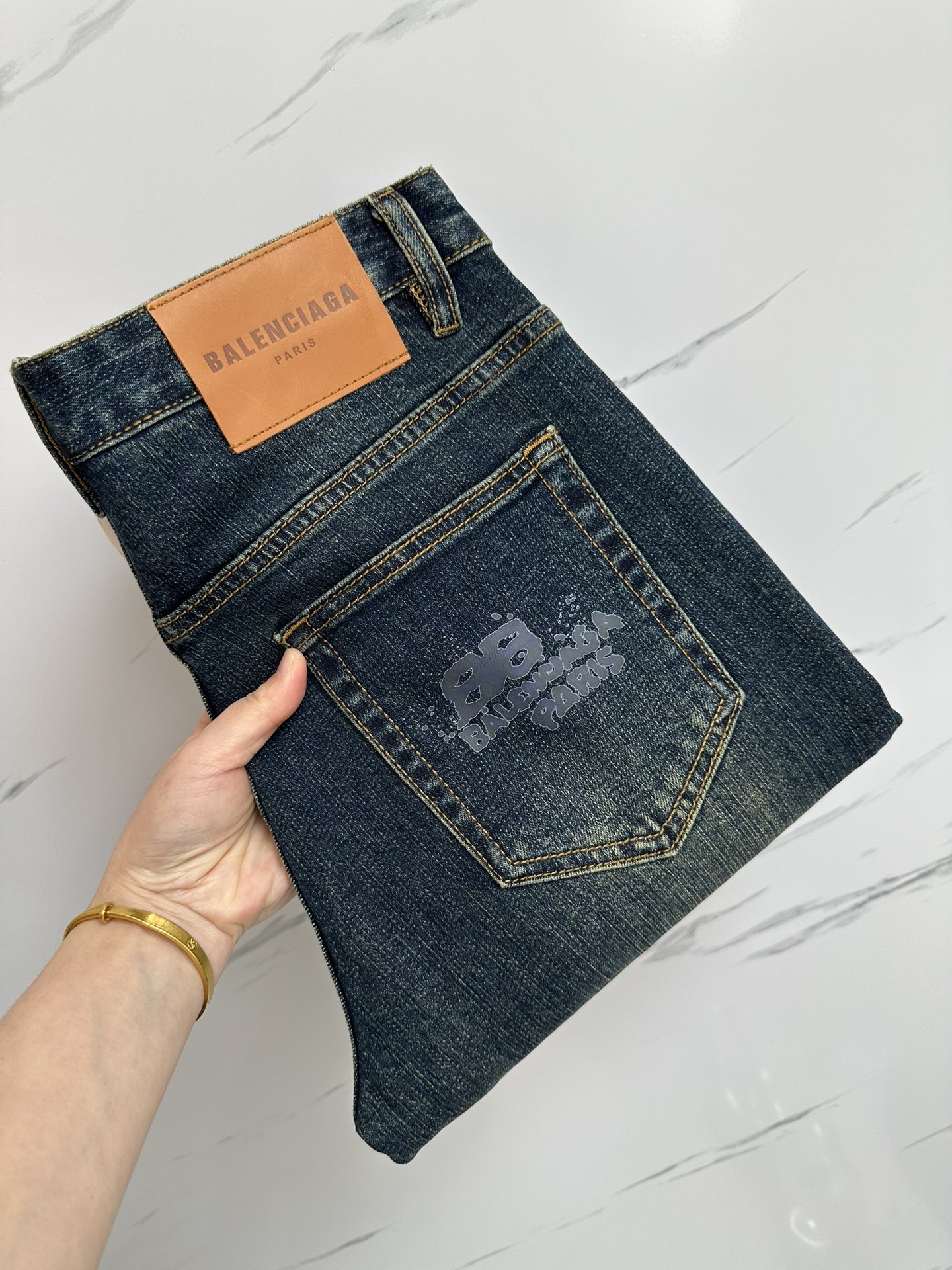 Balenciaga Jeans met Logo en Gewassen Denim - Stijlvolle Heren Jeans
