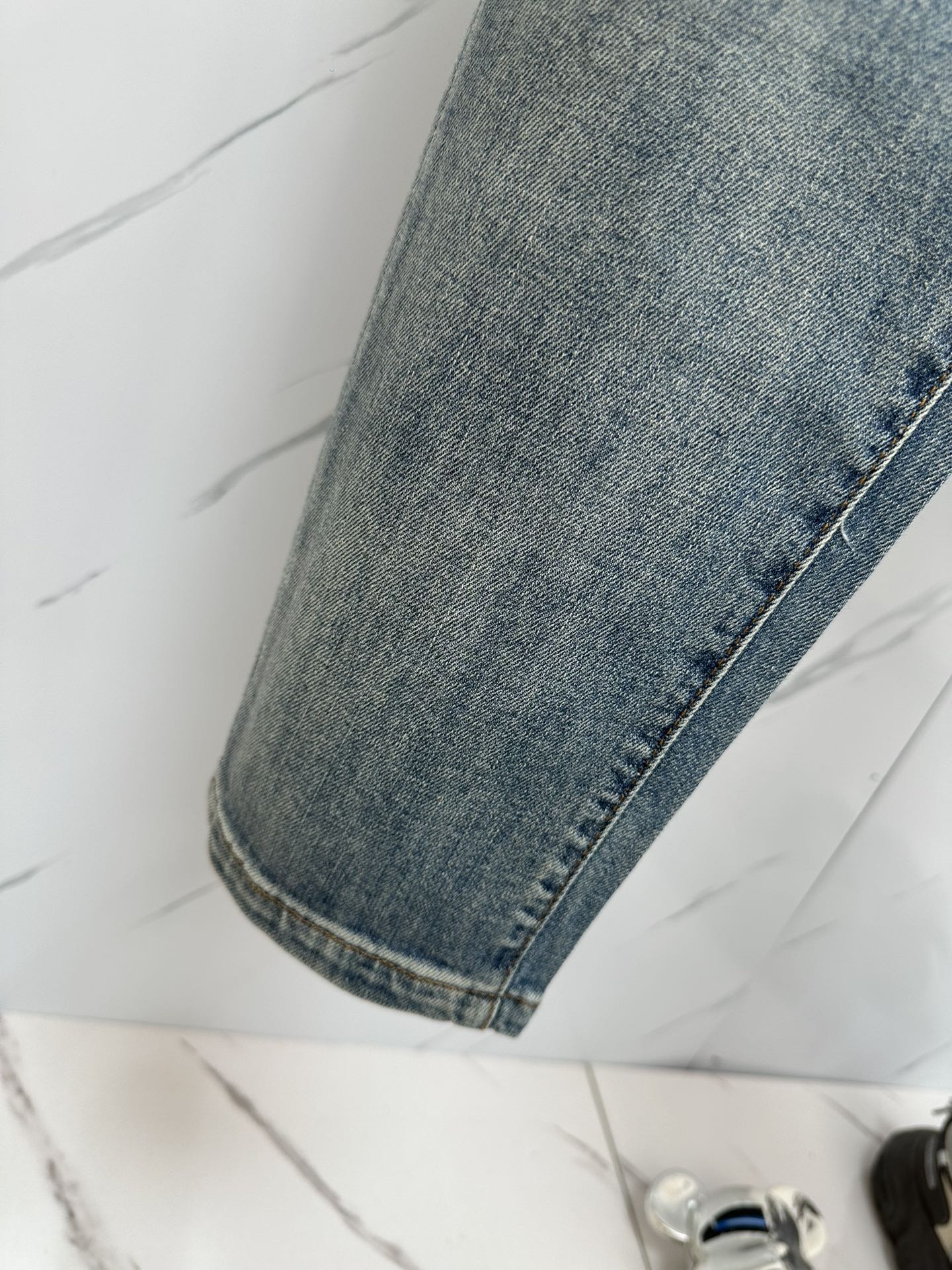 Loewe Men's Jeans Original Design Denim Pants with Anagram Logo 9 i1732445457 4510 7