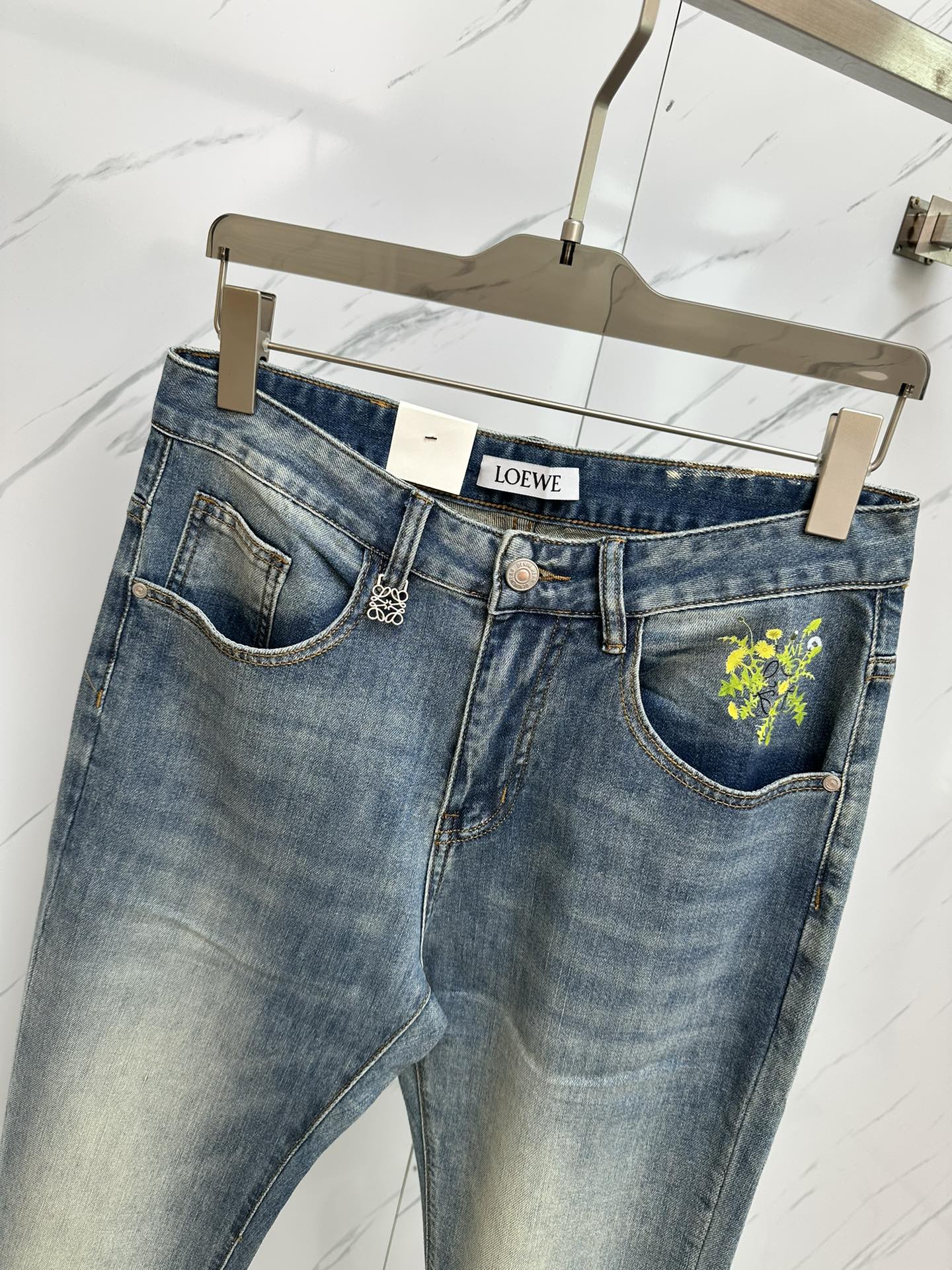 Loewe Men's Jeans Original Design Denim Pants with Anagram Logo 5 i1732445457 5584 0