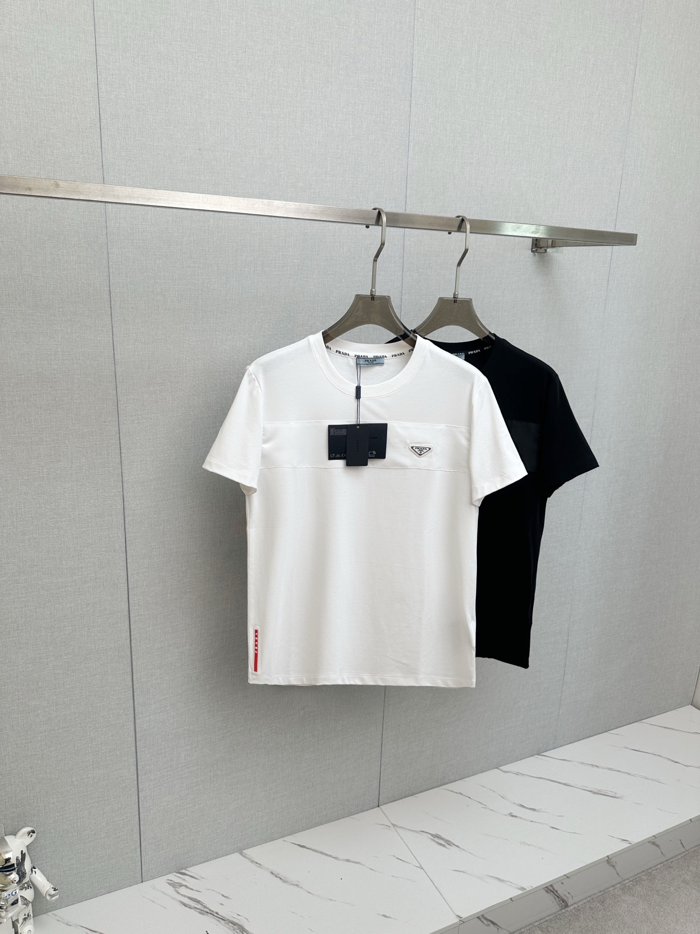 P170 PRADA 2026ss ¡La versión más alta del nuevo mostrador debut de primavera y verano, la última camiseta de manga cor…