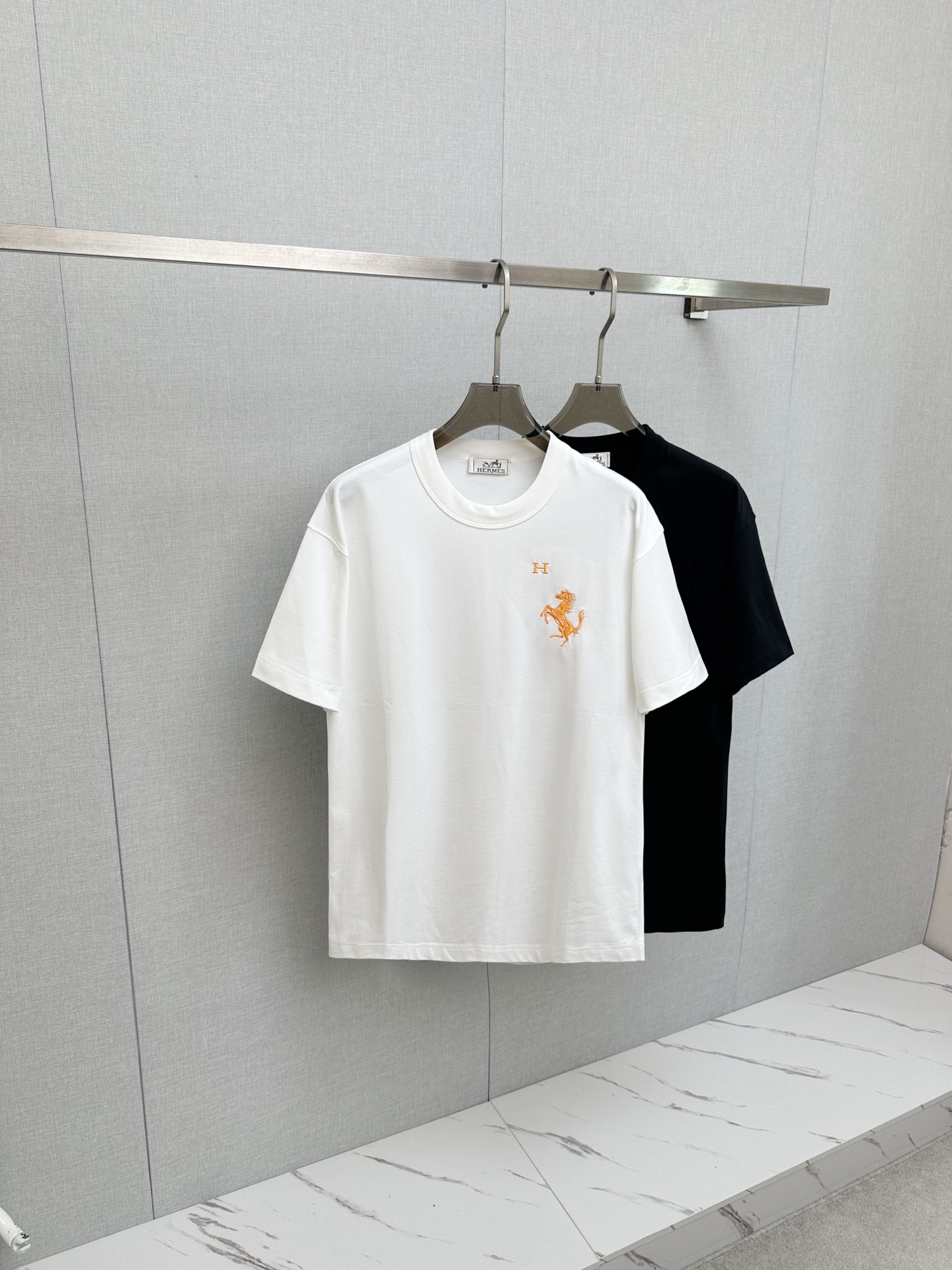 P190 H casa 2026 nuevo estilo de camiseta de manga corta! Unisex! Patrón de pasarela, camiseta de manga corta casual y …
