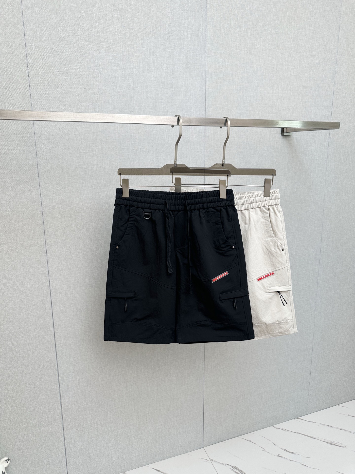 P220 2026 verano nuevo producto. Pantalones cortos casuales de hombre de moda original, con tejido personalizado cómodo…