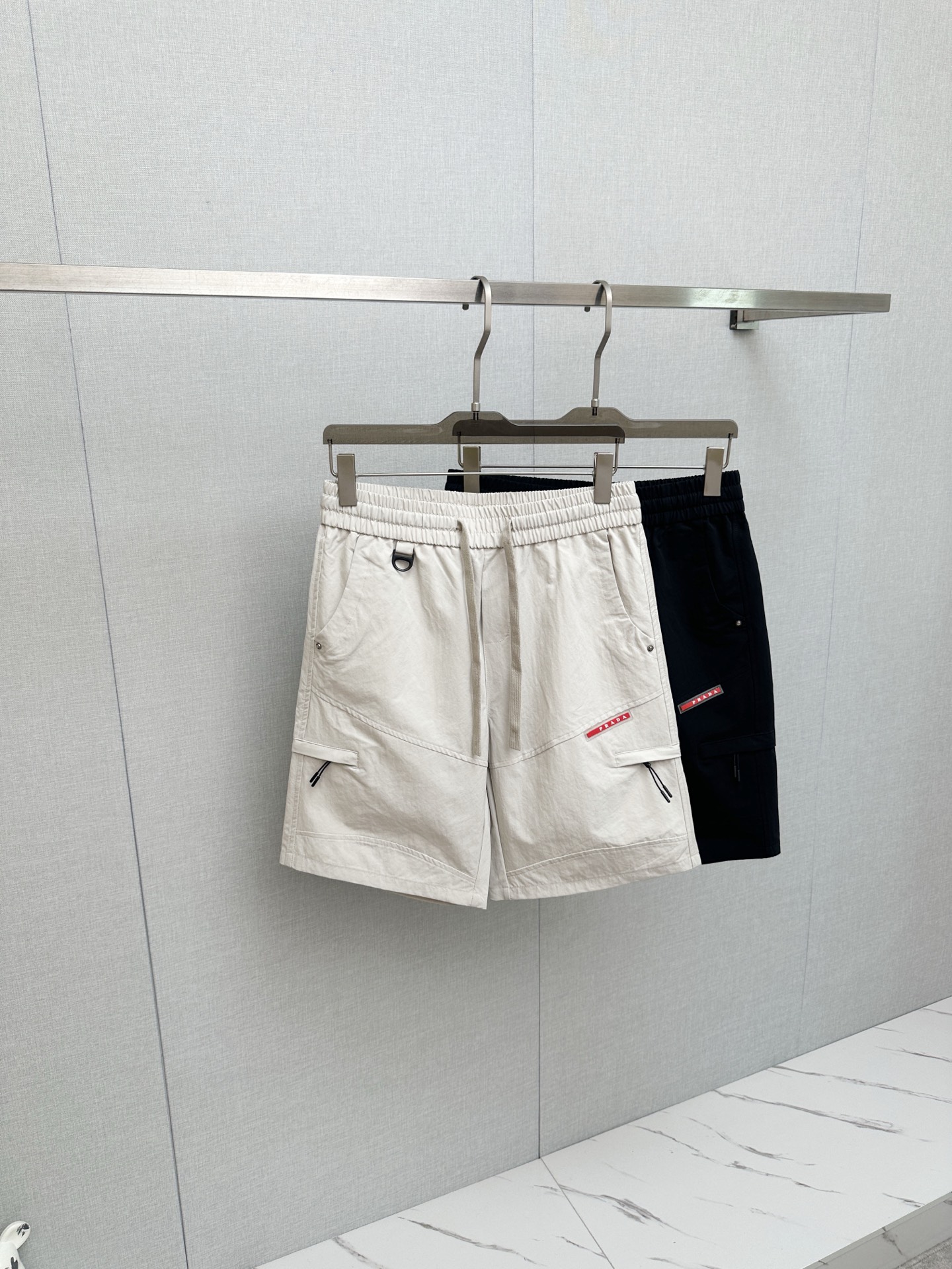 P220 2026 verano nuevo producto. Pantalones cortos casuales de hombre de moda original, con tejido personalizado cómodo…