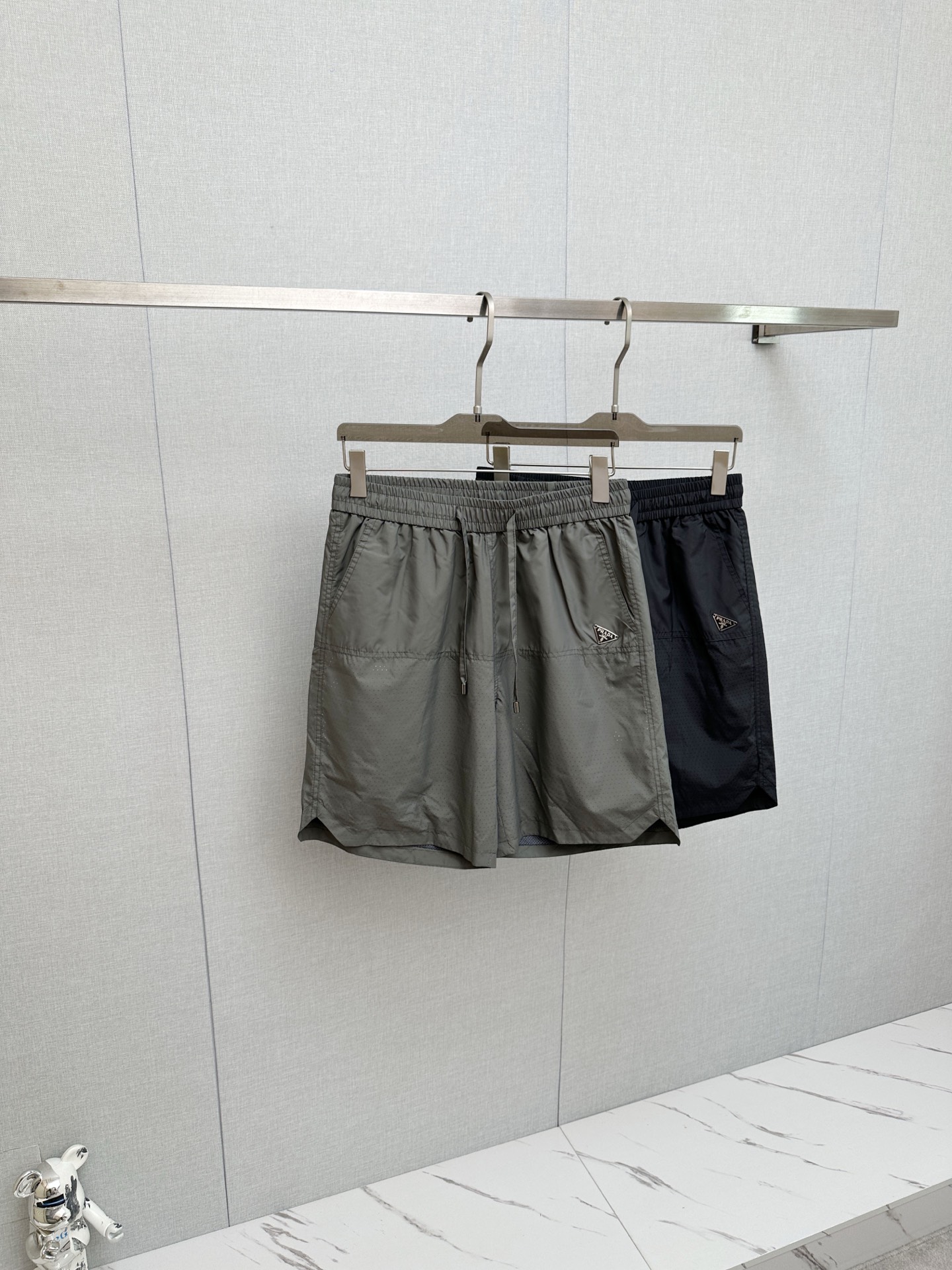 P220 2026 verano nuevo producto. Pantalones cortos casuales de hombre de moda original, con tejido personalizado cómodo…