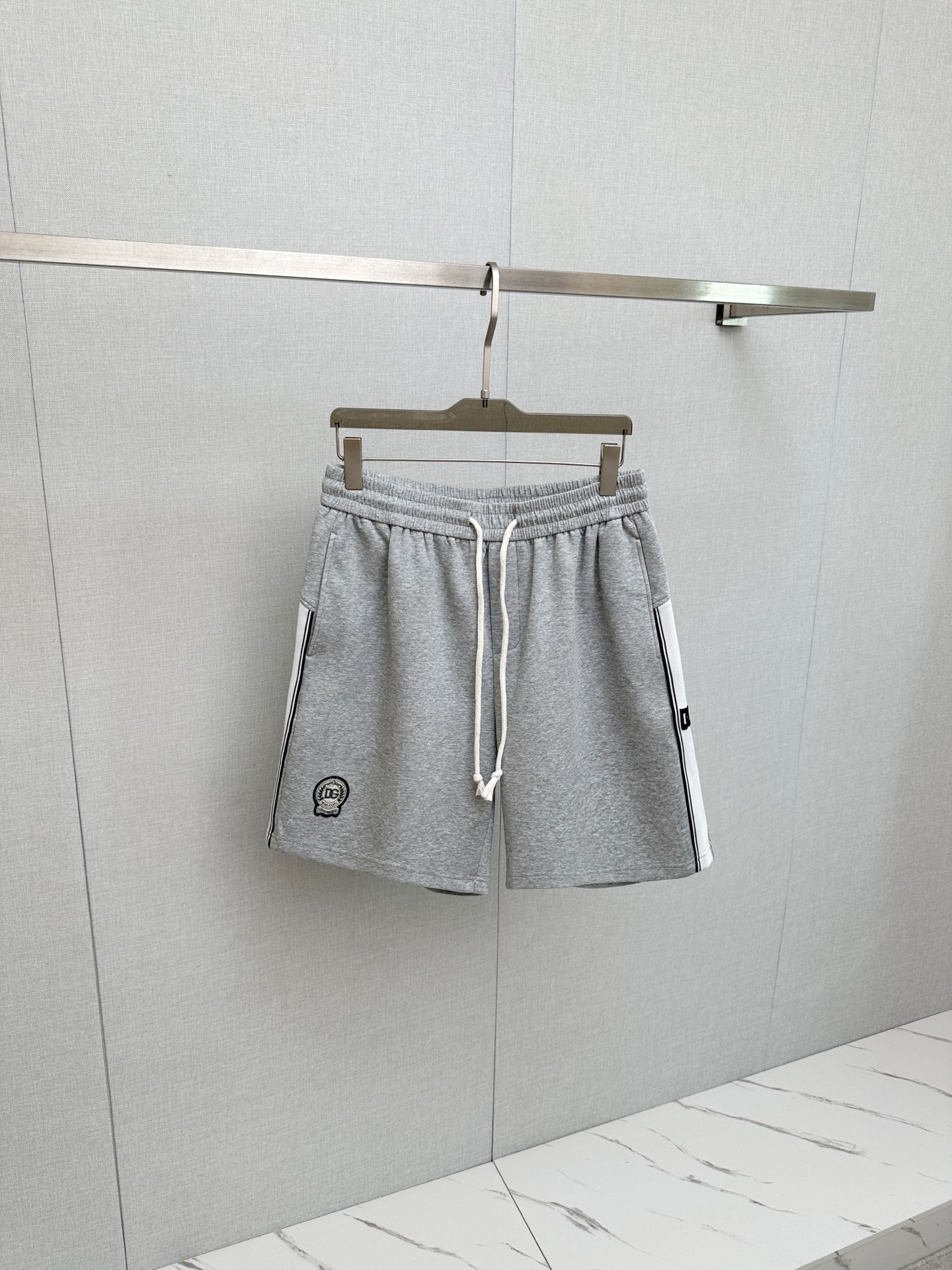 P230 DG 2026 new casual shorts, selected fabric, soft, comfortable and textured, original hardware accessories, very co…