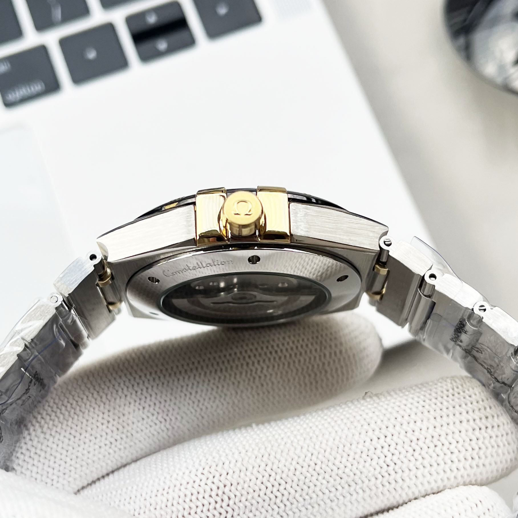 Omega Constellation Automatic Men's Watch, 41mm, Stainless Steel and Gold 9 i1736839344939 7589 0 7