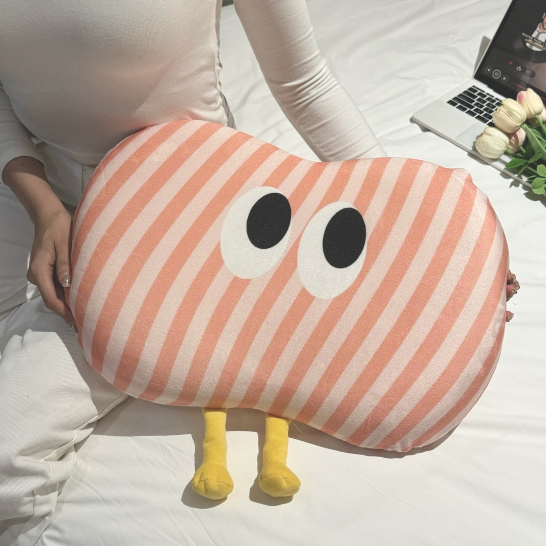 晚上枕着它睡觉能完美贴合颈部 3