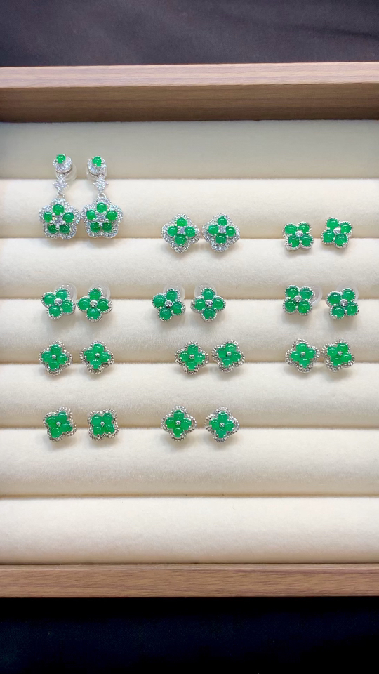 Flash Sale: Myanmar Jadeite Silver-Inlaid Full Green Four-Leaf Clover Earrings (Pair)