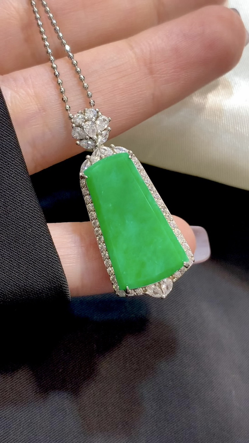 Premium Silver-Inlaid, Imperial Green, Full-Color Wu Shi Pendant