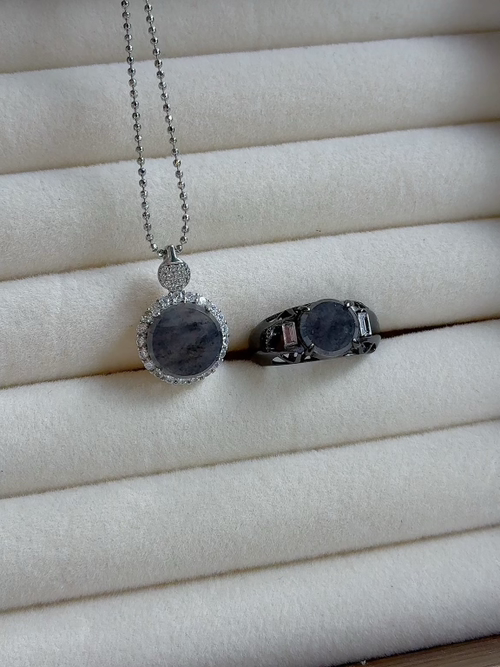 Silver-inlaid, naturally lit real shot: Icy Black Jade Round Pendant Ring / piece