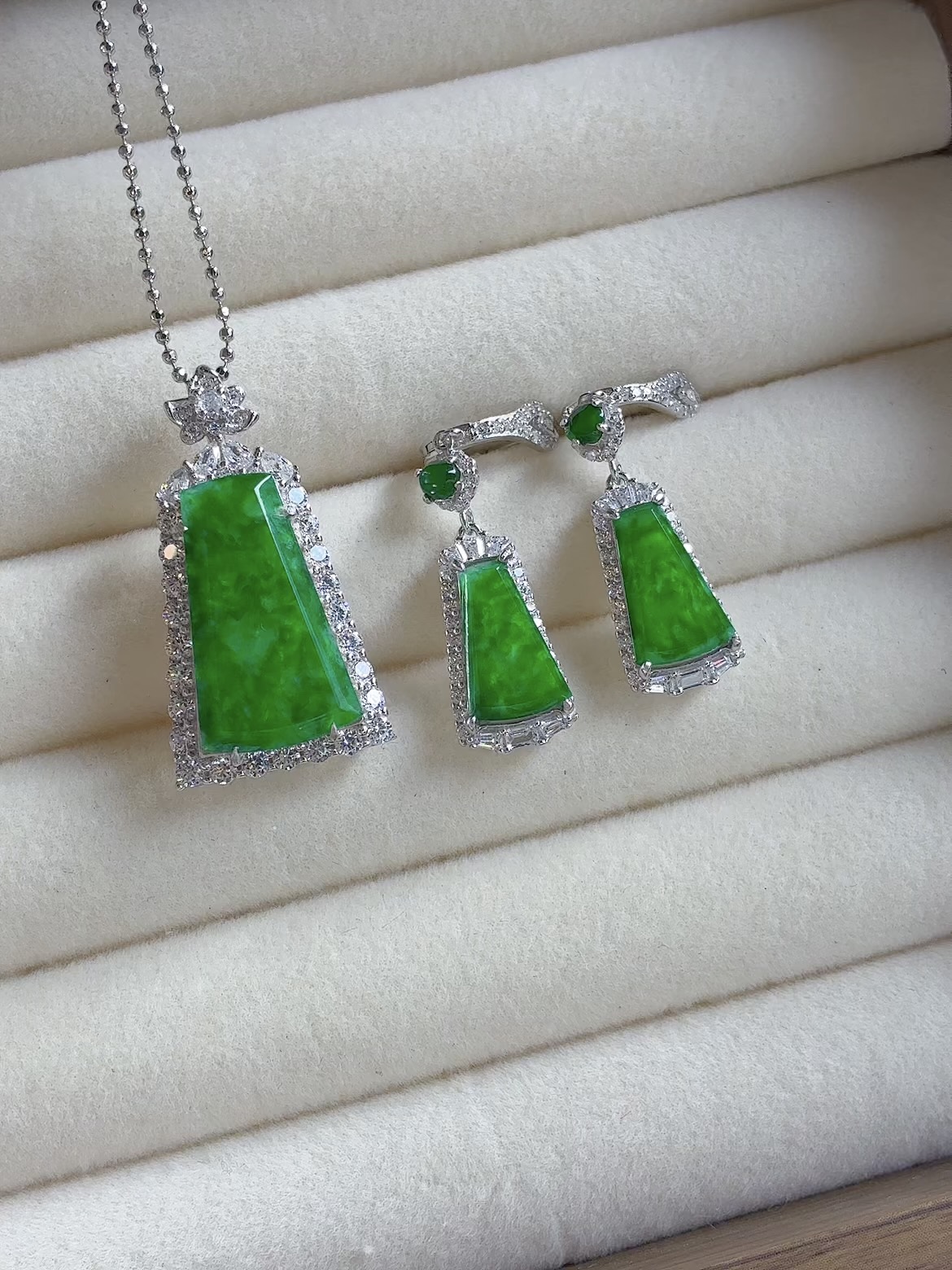 Silver-inlaid natural light real shot, icy and spicy colored one-cut Wu Shi pendant earrings / pendants