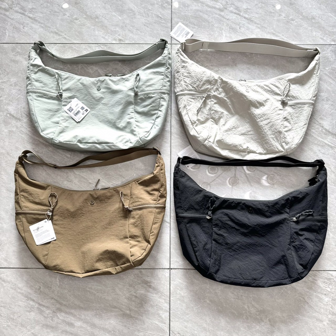 Large Dimensions: 45 × 12.5 × 39 cm - Comprehensive 5