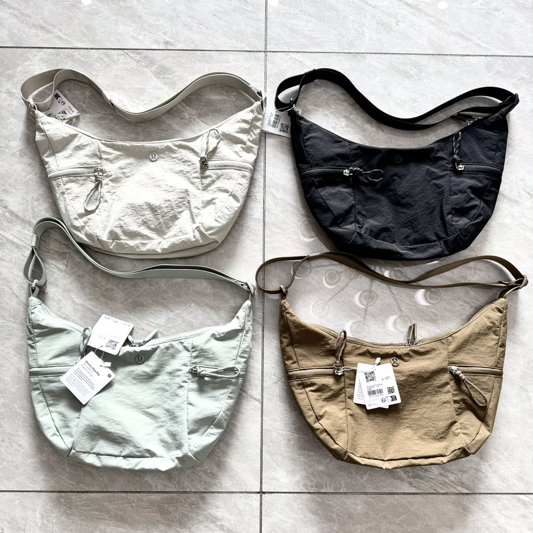 Large Dimensions: 45 × 12.5 × 39 cm - Comprehensive 4