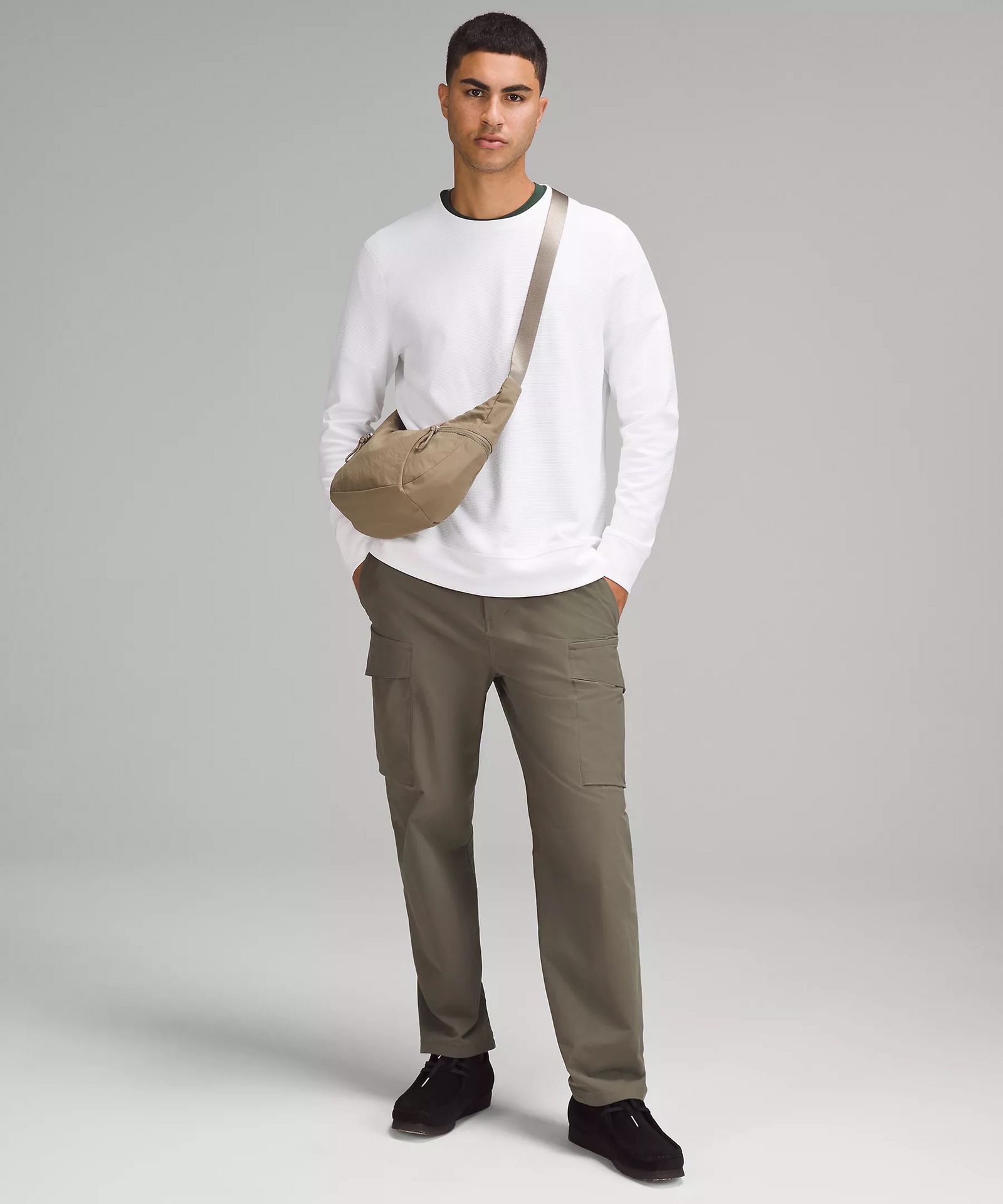 lululemon Slouchy 斜挎包 5