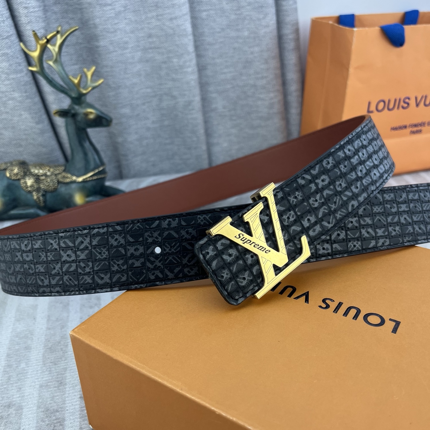 LV💕 特种皮腰带系列 ，原厂五金精品不锈钢扣，手感柔软舒适 宽3.8CM。 👉 👉 👉