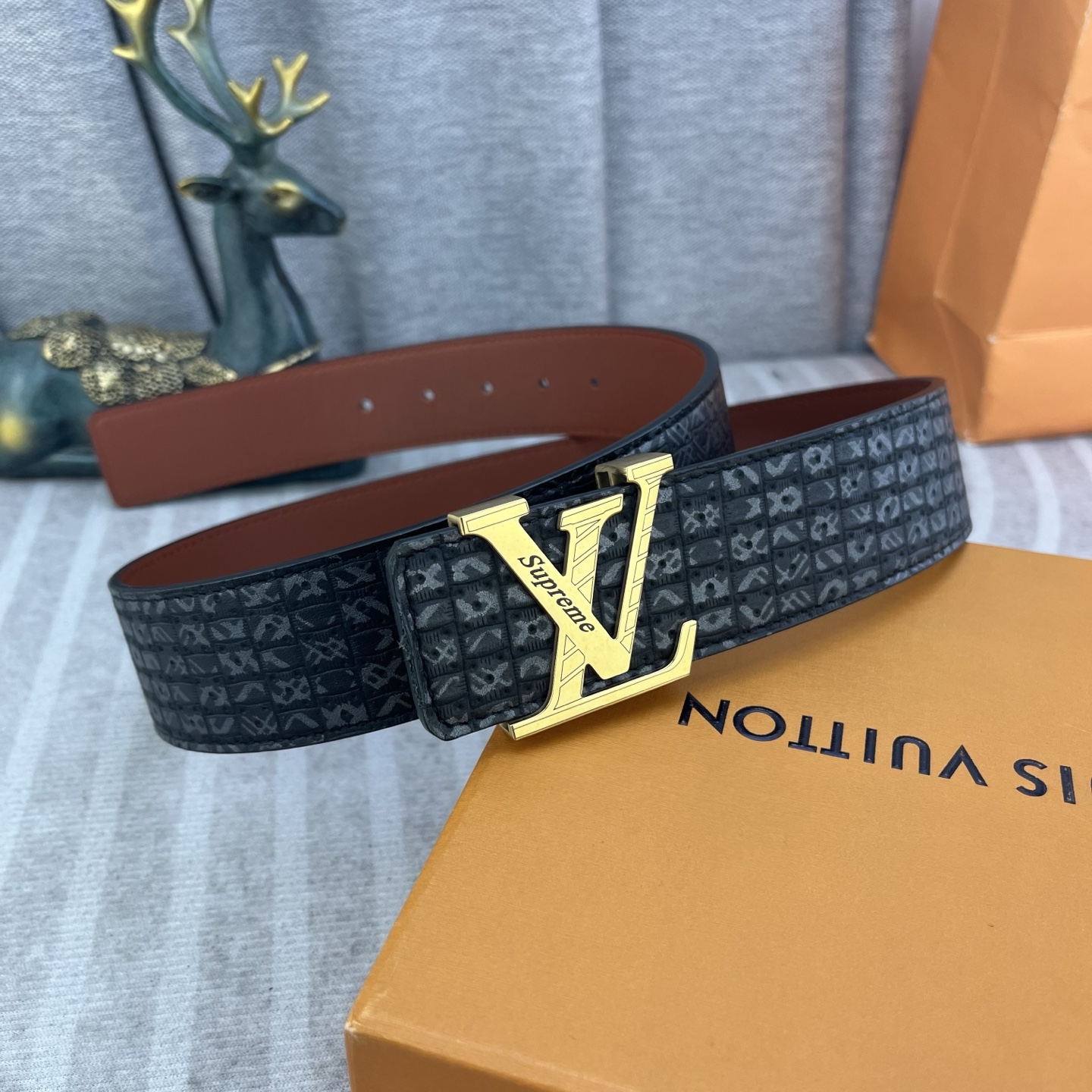 LV💕 特种皮腰带系列 ，原厂五金精品不锈钢扣，手感柔软舒适 宽3.8CM。 👉 👉 👉