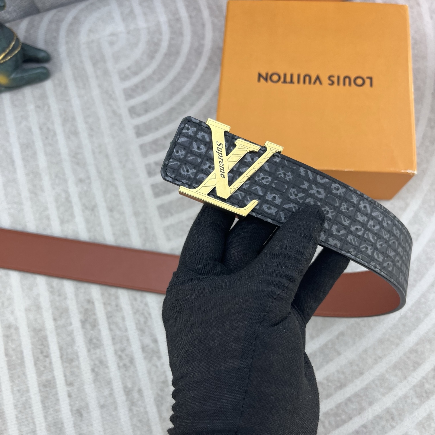 LV💕 特种皮腰带系列 ，原厂五金精品不锈钢扣，手感柔软舒适 宽3.8CM。 👉 👉 👉