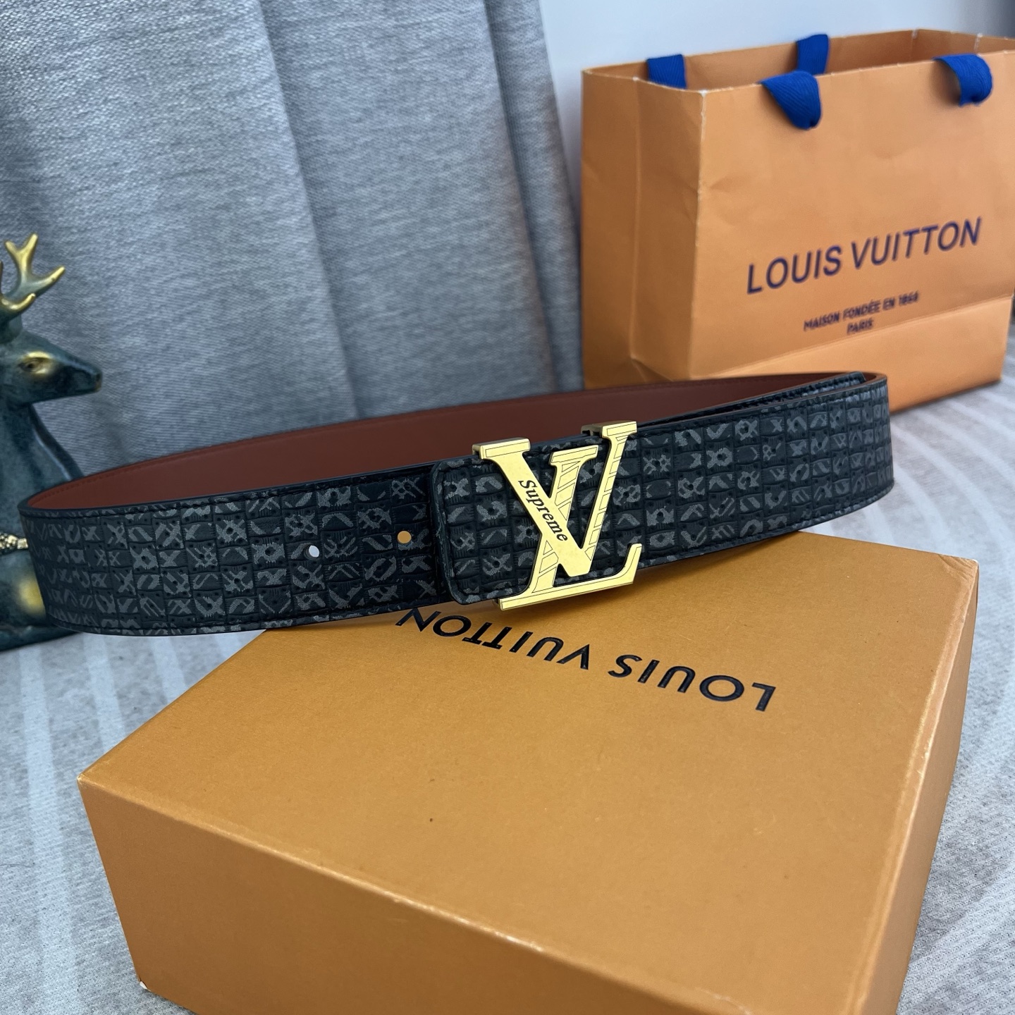 LV💕 特种皮腰带系列 ，原厂五金精品不锈钢扣，手感柔软舒适 宽3.8CM。 👉 👉 👉