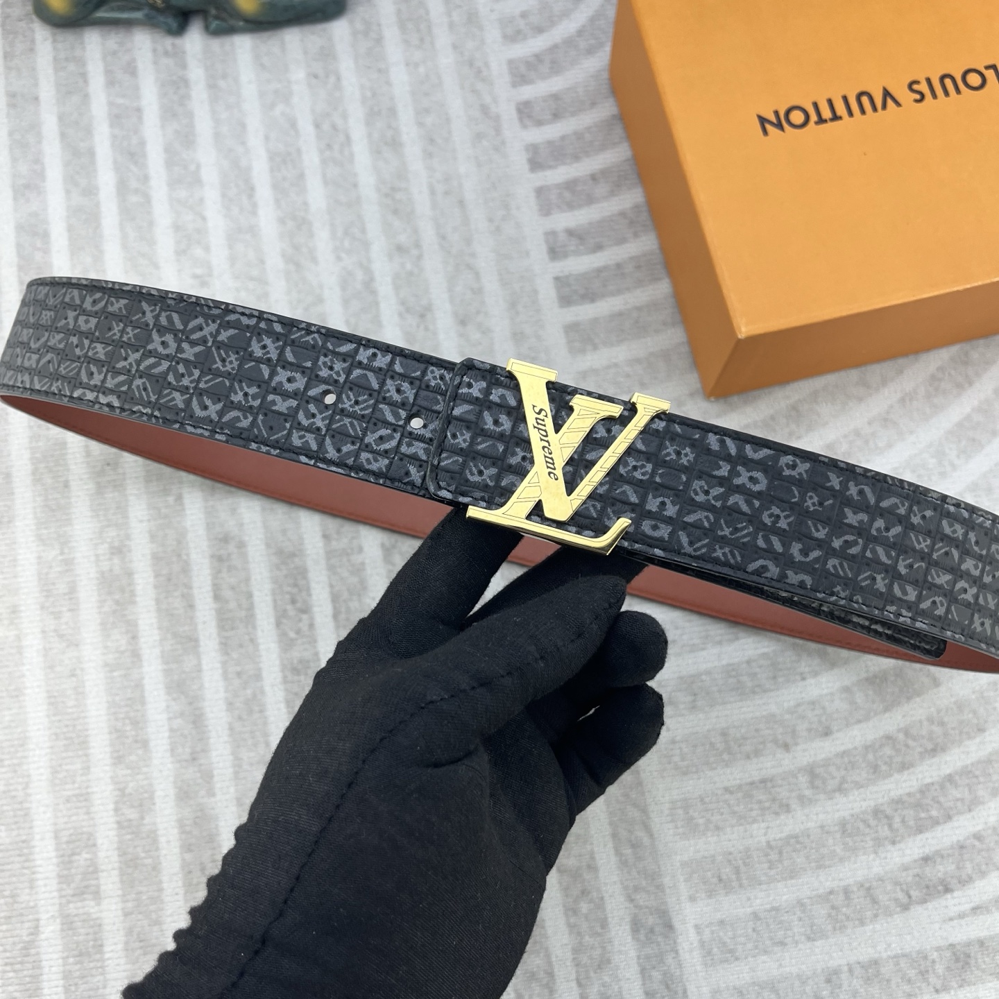 LV💕 特种皮腰带系列 ，原厂五金精品不锈钢扣，手感柔软舒适 宽3.8CM。 👉 👉 👉