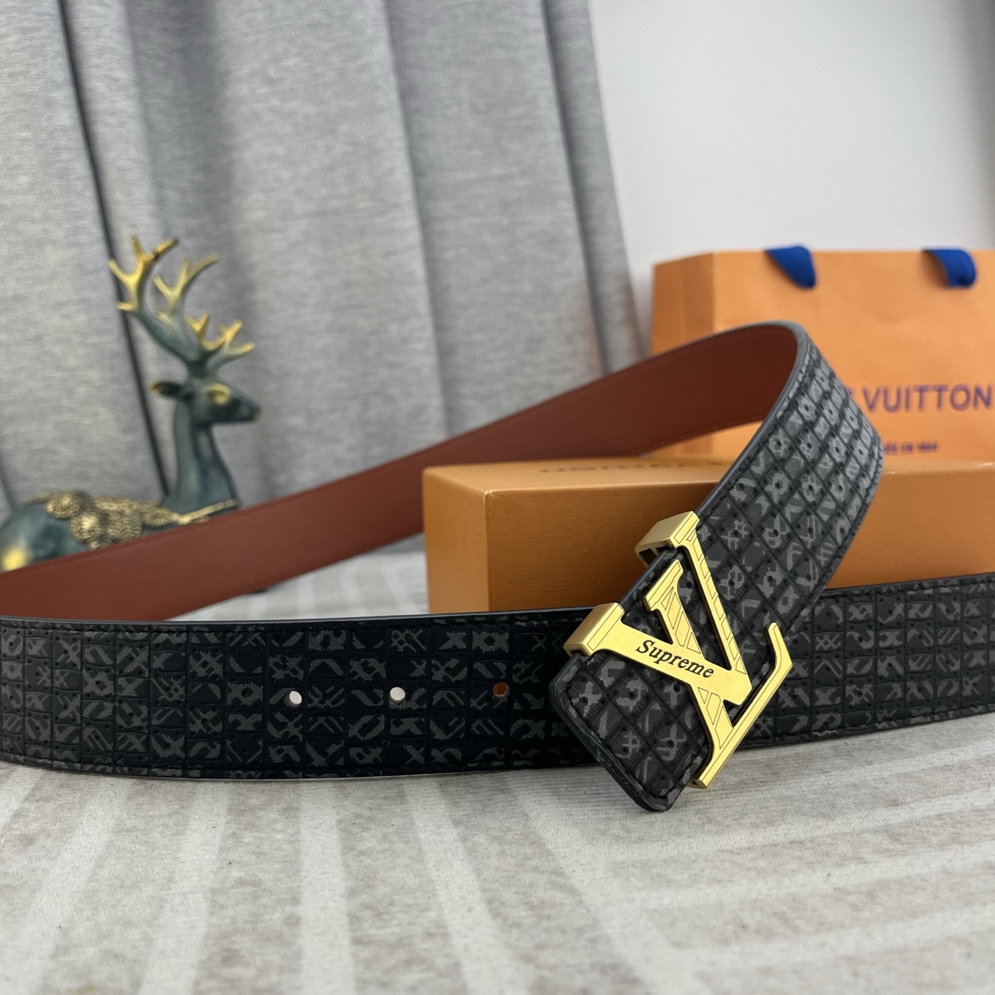 LV💕 特种皮腰带系列 ，原厂五金精品不锈钢扣，手感柔软舒适 宽3.8CM。 👉 👉 👉