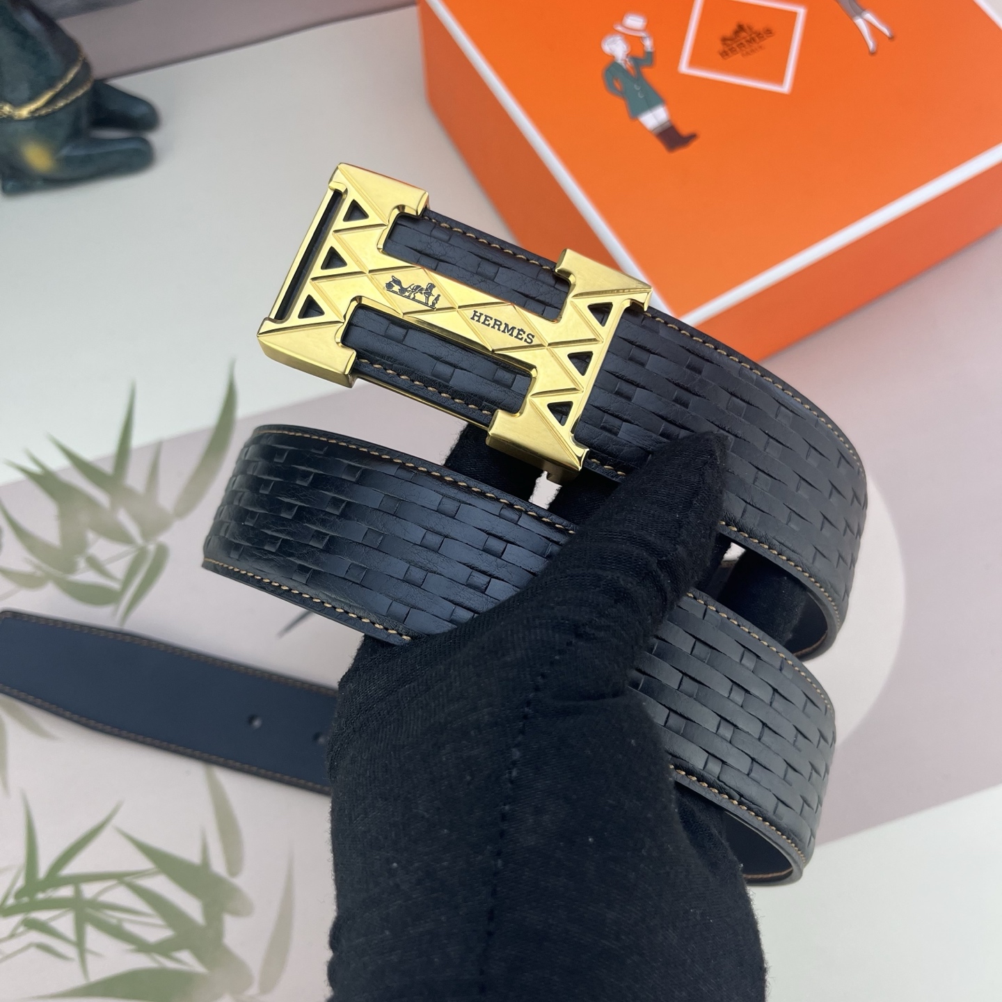 爱马仕💕 特种皮腰带系列 ，原厂五金精品不锈钢扣，手感柔软舒适 宽3.8CM。