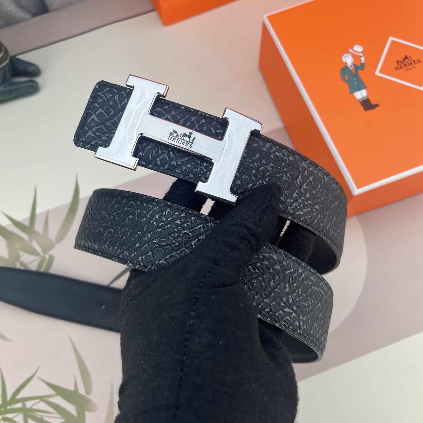 爱马仕💕 特种皮腰带系列 ，原厂五金精品不锈钢扣，手感柔软舒适 宽3.8CM。