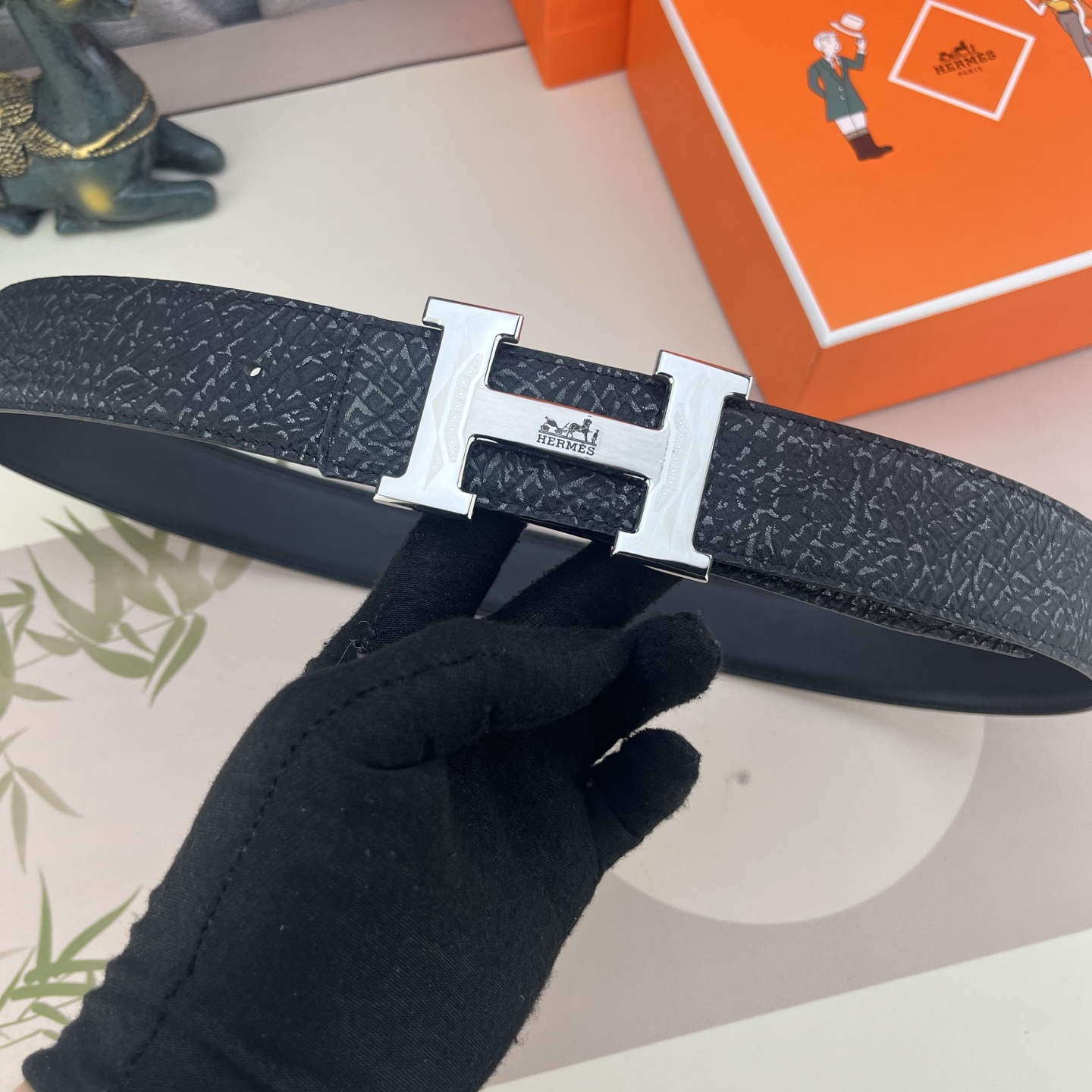 爱马仕💕 特种皮腰带系列 ，原厂五金精品不锈钢扣，手感柔软舒适 宽3.8CM。