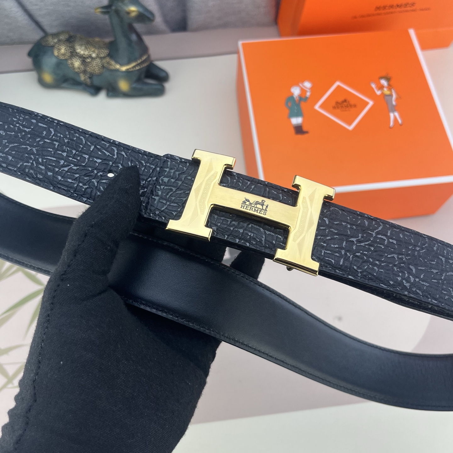 爱马仕💕 特种皮腰带系列 ，原厂五金精品不锈钢扣，手感柔软舒适 宽3.8CM。
