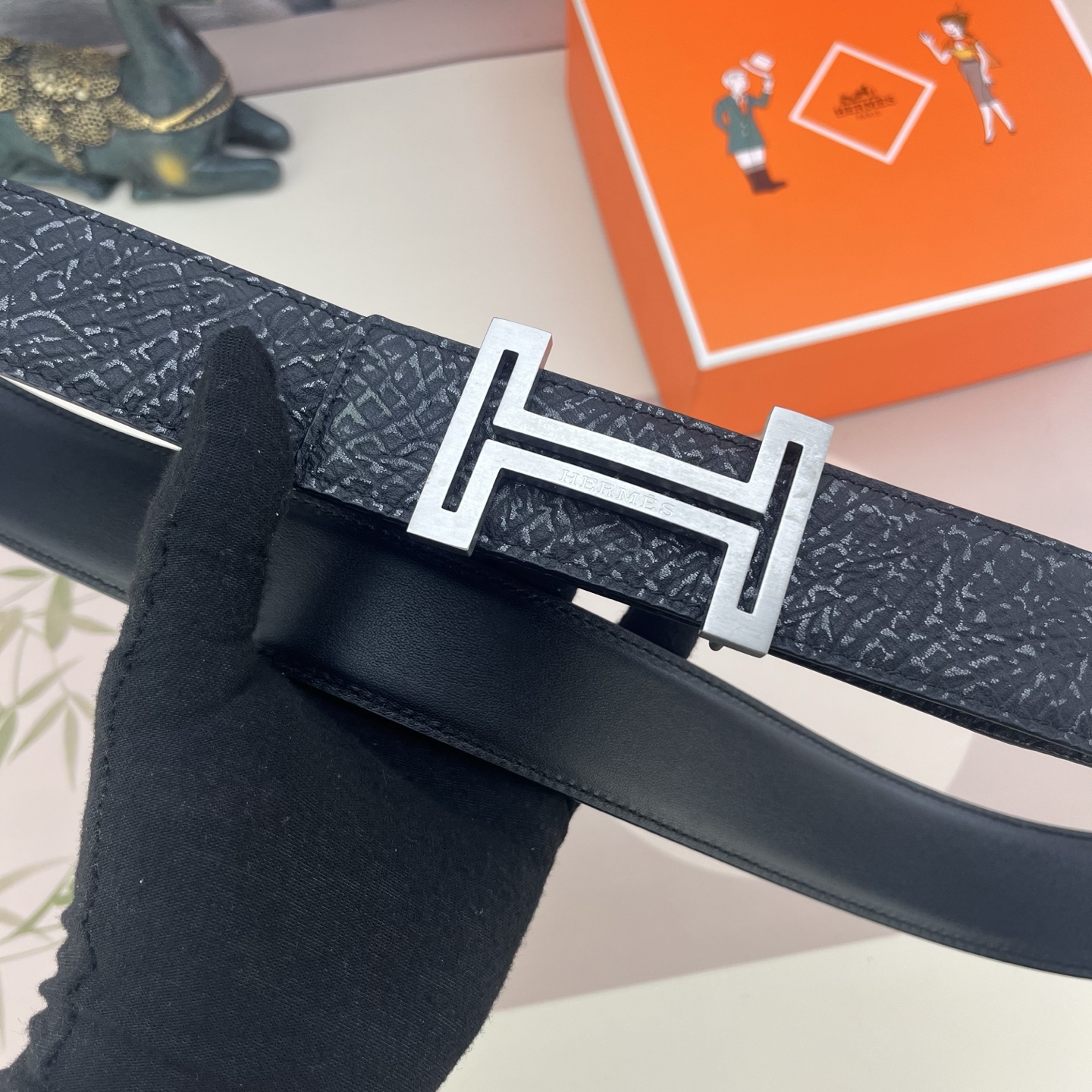 爱马仕💕 特种皮腰带系列 ，原厂五金精品不锈钢扣，手感柔软舒适 宽3.8CM。