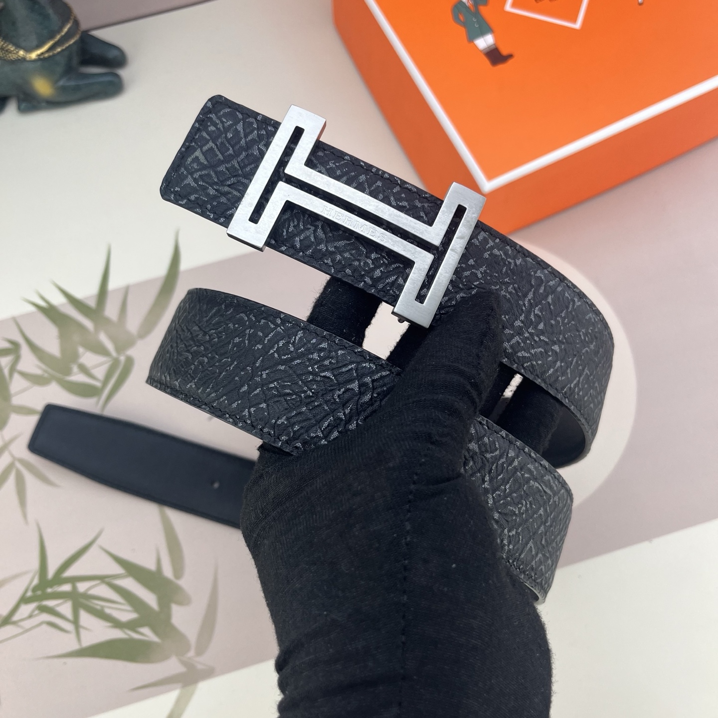 爱马仕💕 特种皮腰带系列 ，原厂五金精品不锈钢扣，手感柔软舒适 宽3.8CM。