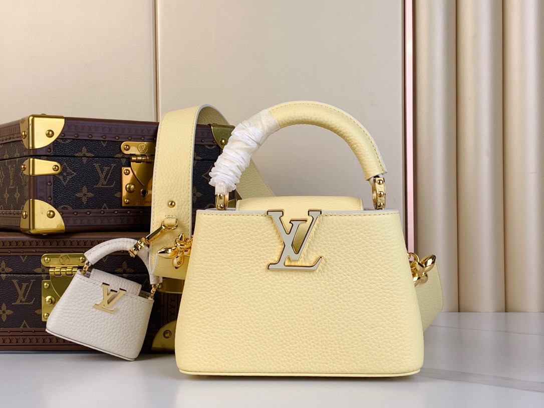 Louis Vuitton LV Capucines Bolsos de mano Azul Rosa Amarillo Taurillon Mini M24120