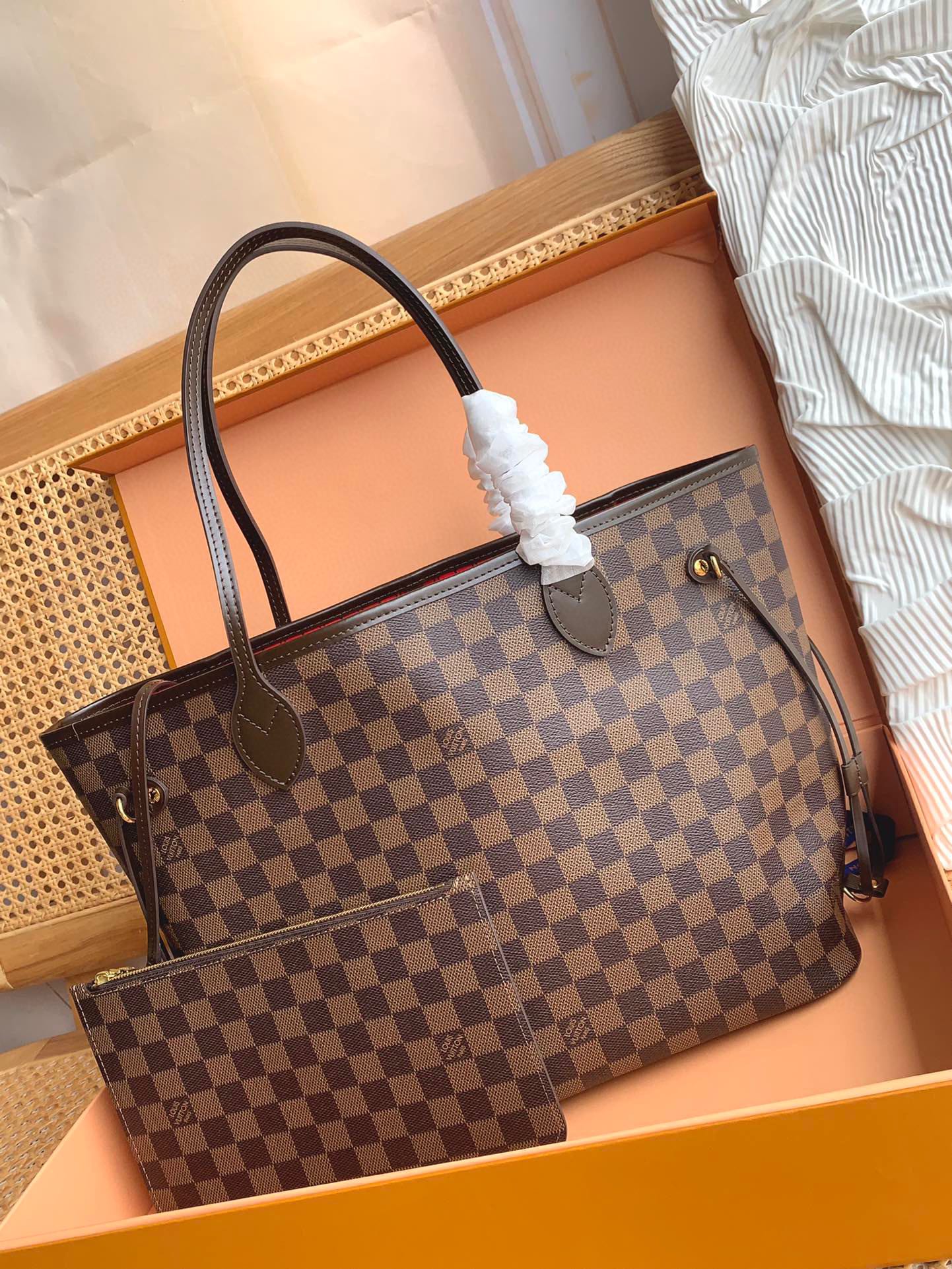 Louis Vuitton LV Neverfull Bolsos de mano Acero completo N40599