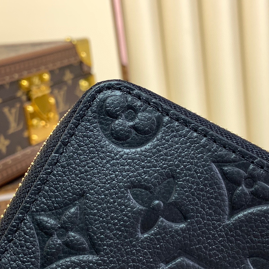 Louis Vuitton Noa Compact Wallet Monogram Empreinte Leather Black 4 i1727613955 4887 1