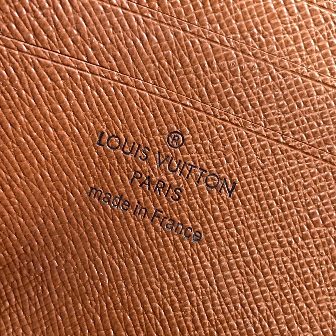 Louis Vuitton Noa Compact Wallet Monogram Canvas Leather Zip Card Holder 10 i1727614540 1587 0