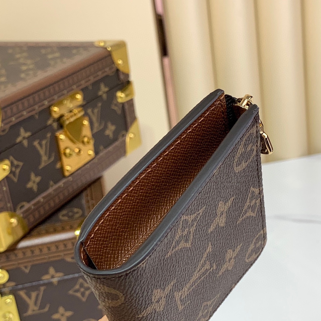 Louis Vuitton Noa Compact Wallet Monogram Canvas Leather Zip Card Holder 7 i1727614540 2121 8