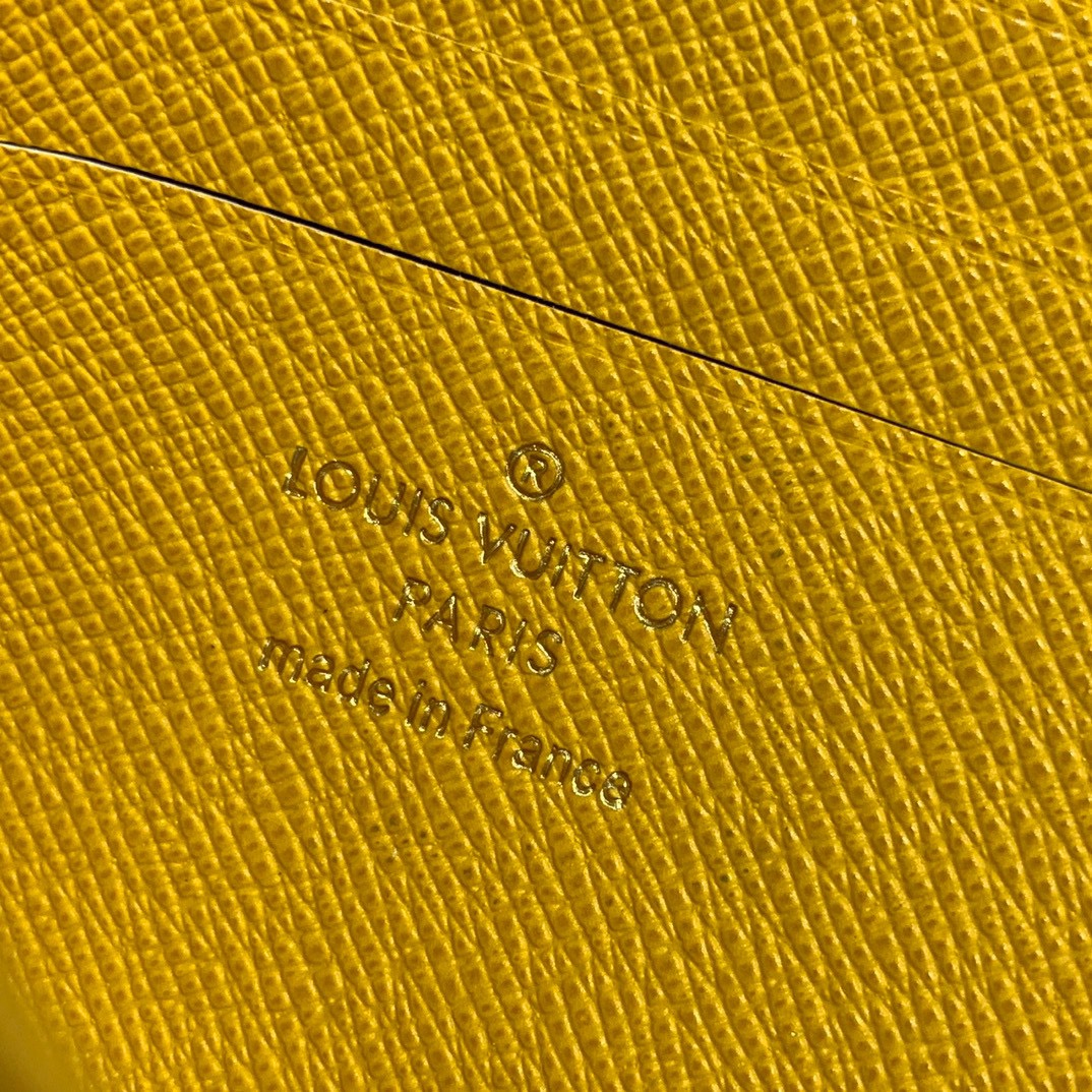 Louis Vuitton Noa Compact Wallet Monogram Canvas Leather Zip Card Holder 10 i1727614592 9743 1