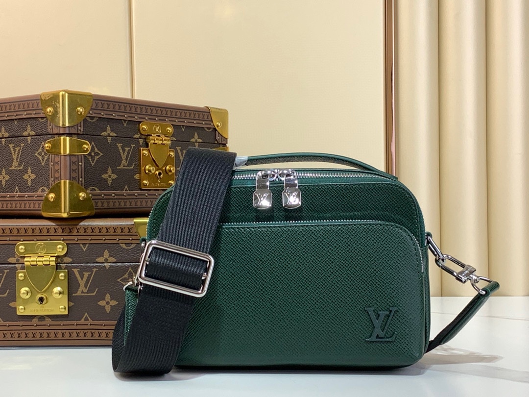 Louis Vuitton LV Avenue Bolsos de mensajero M11657