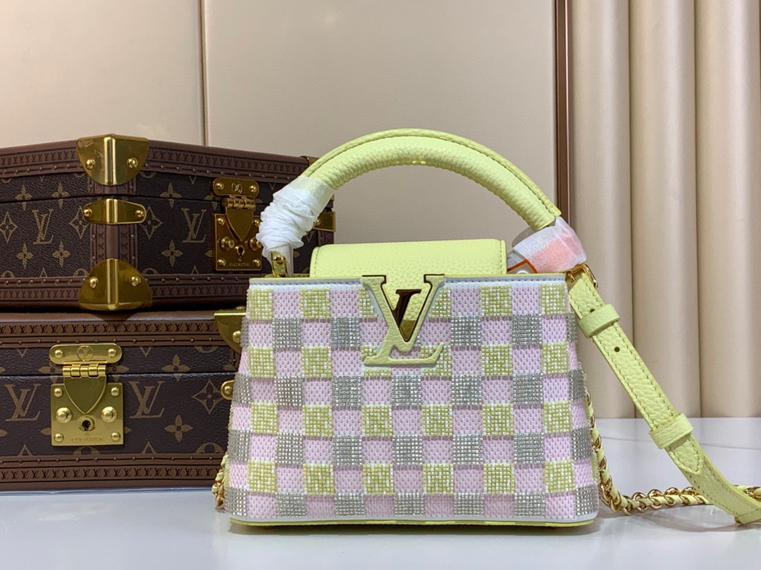 Louis Vuitton LV Capucines Bolsos de mano Réplica de diseñador
 Acero completo Mini M24809