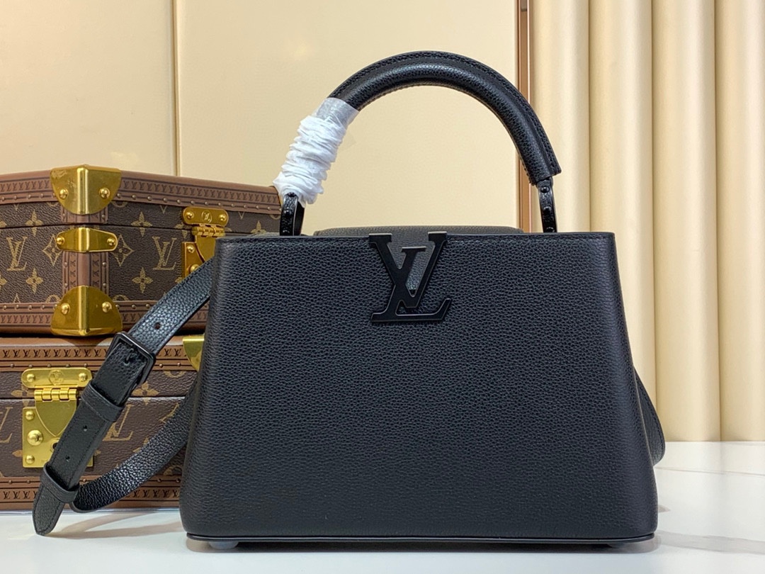 Louis Vuitton LV Capucines Bolsos de mano Negro Blanco Taurillon Cuero de vaca Mini M25255