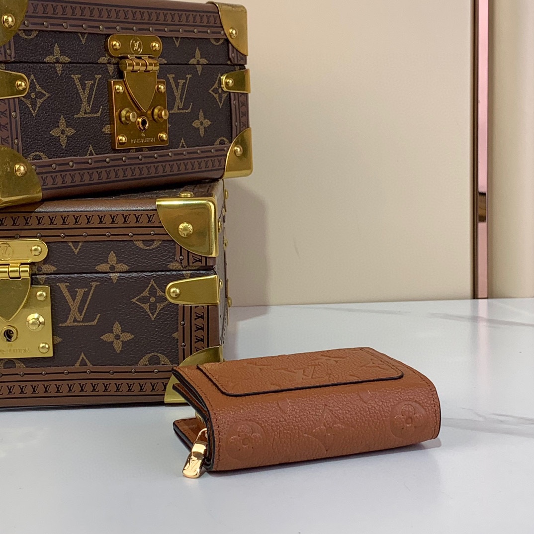 Louis Vuitton Cléa Wallet Monogram Unplant Leather Compact Purse M83362 4 i1730021030 2318 4