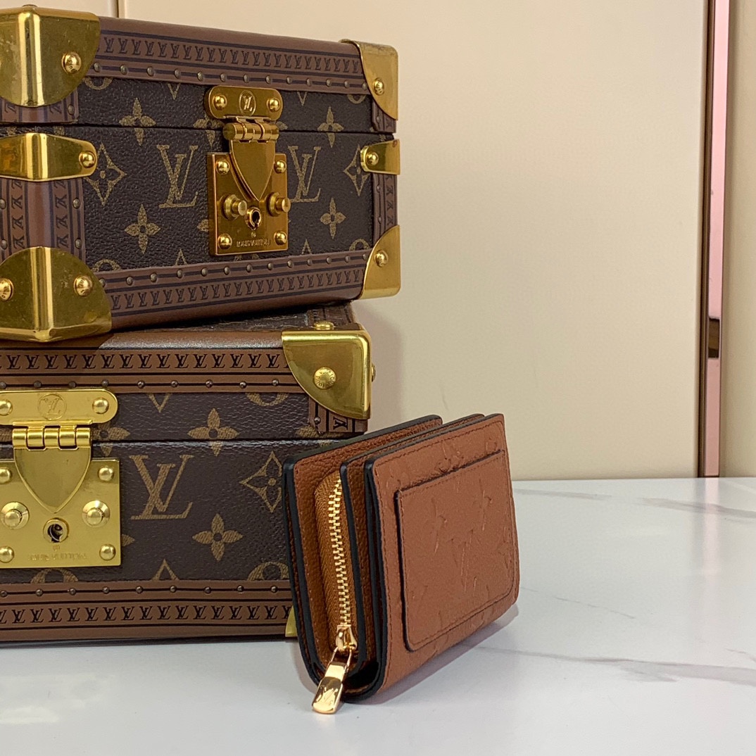 Louis Vuitton Cléa Wallet Monogram Unplant Leather Compact Purse M83362 3 i1730021030 3104 2