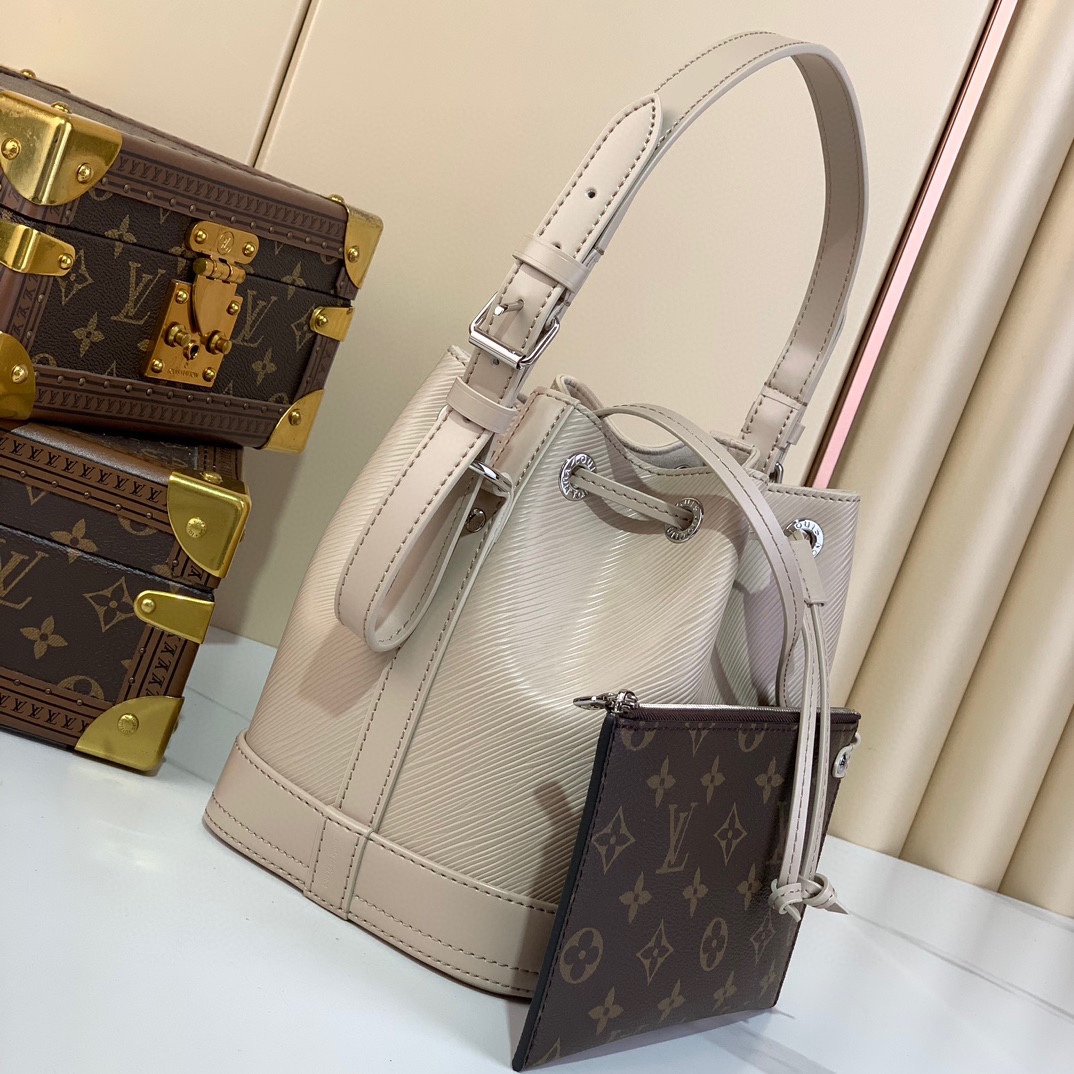 Louis Vuitton Noé BB Bucket Bag in Epi Leather - Timeless Elegance 3 i1730648724 1616 2